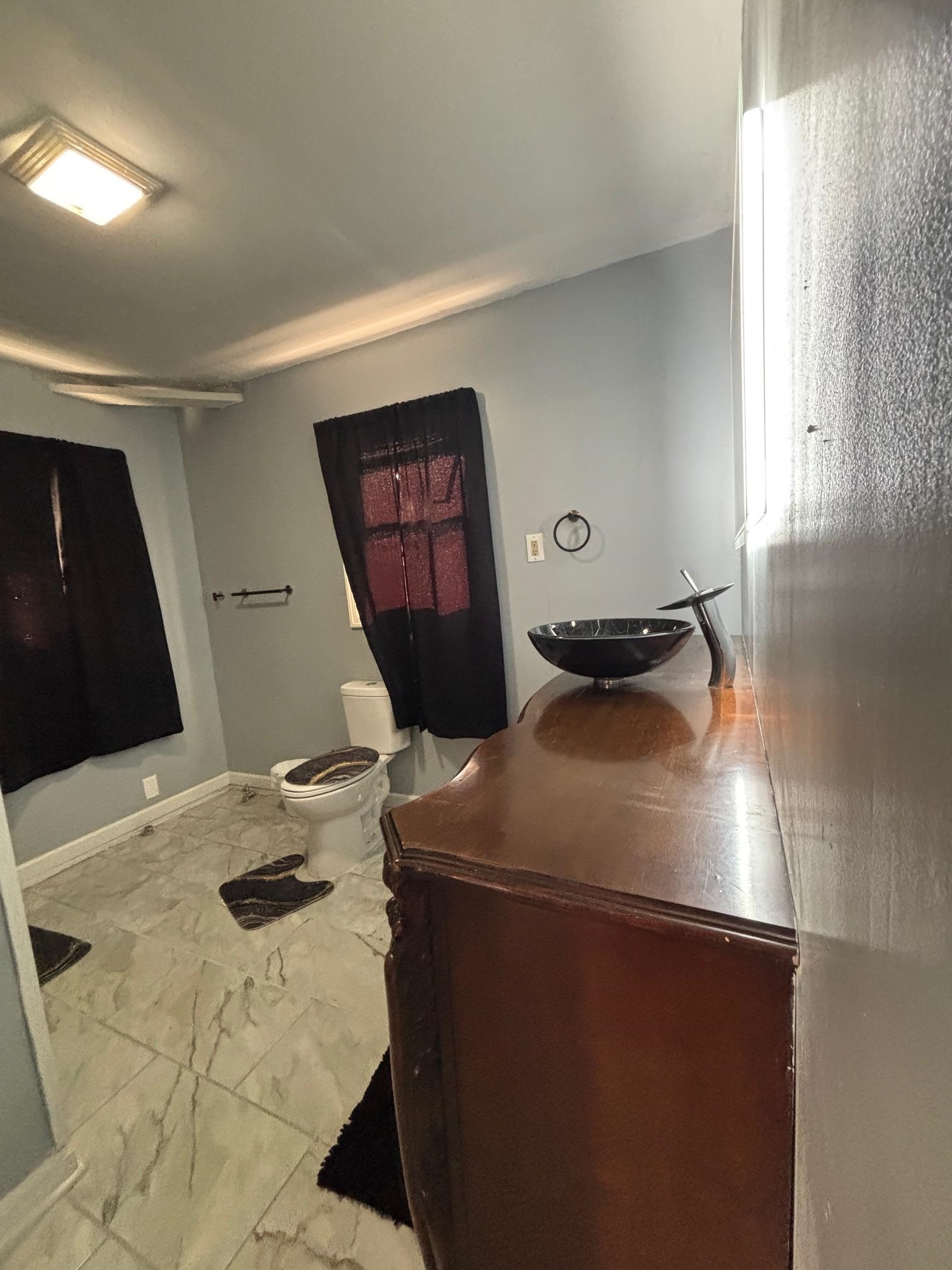 203 N Lee Property Photo 36