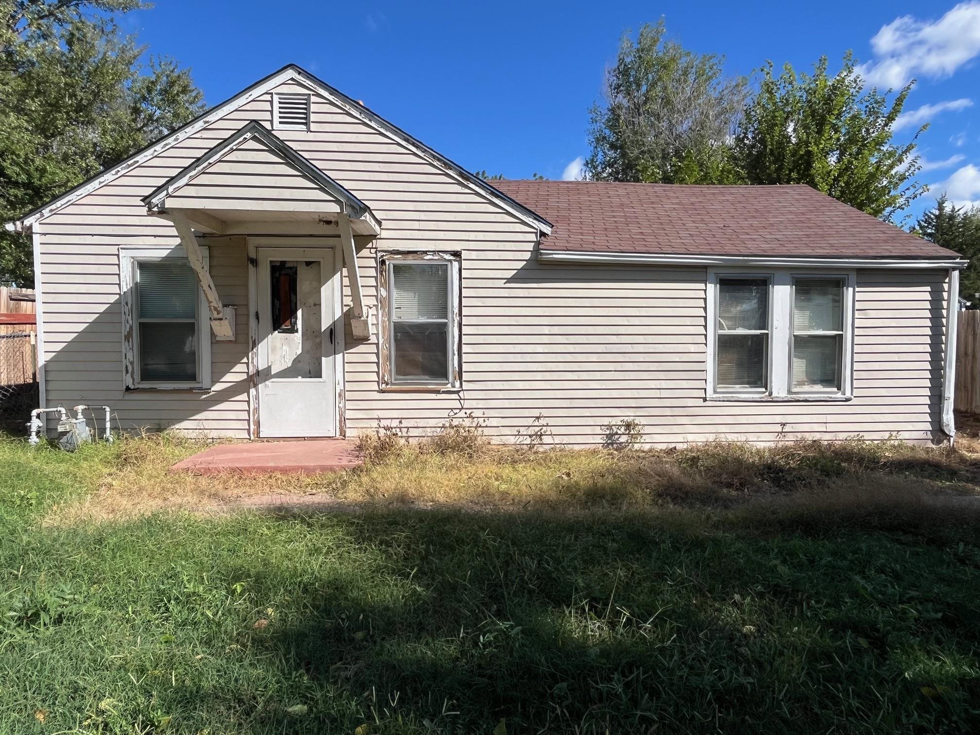 1752 S Fern Property Photo 1