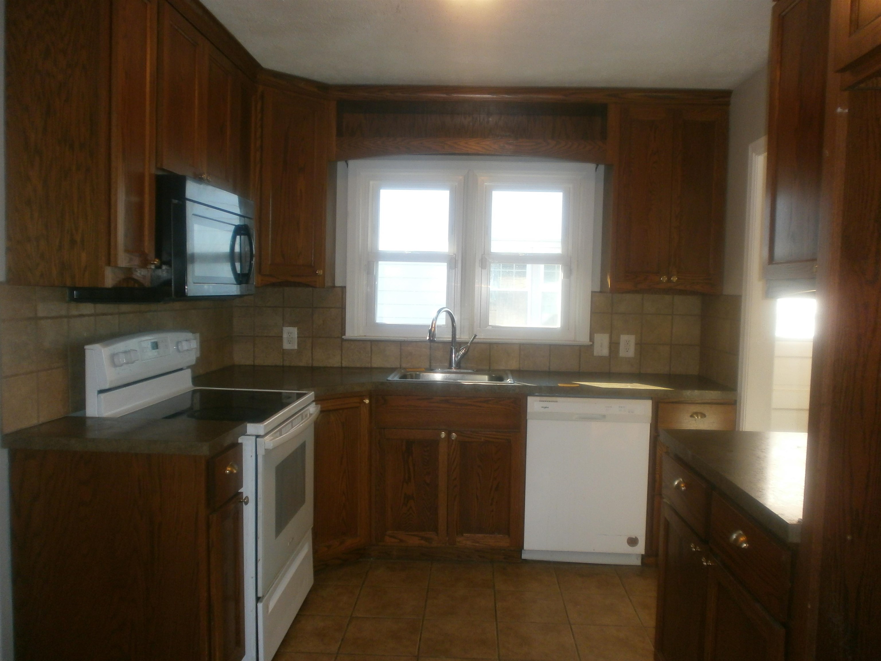 520 Sunset Dr Property Photo 7