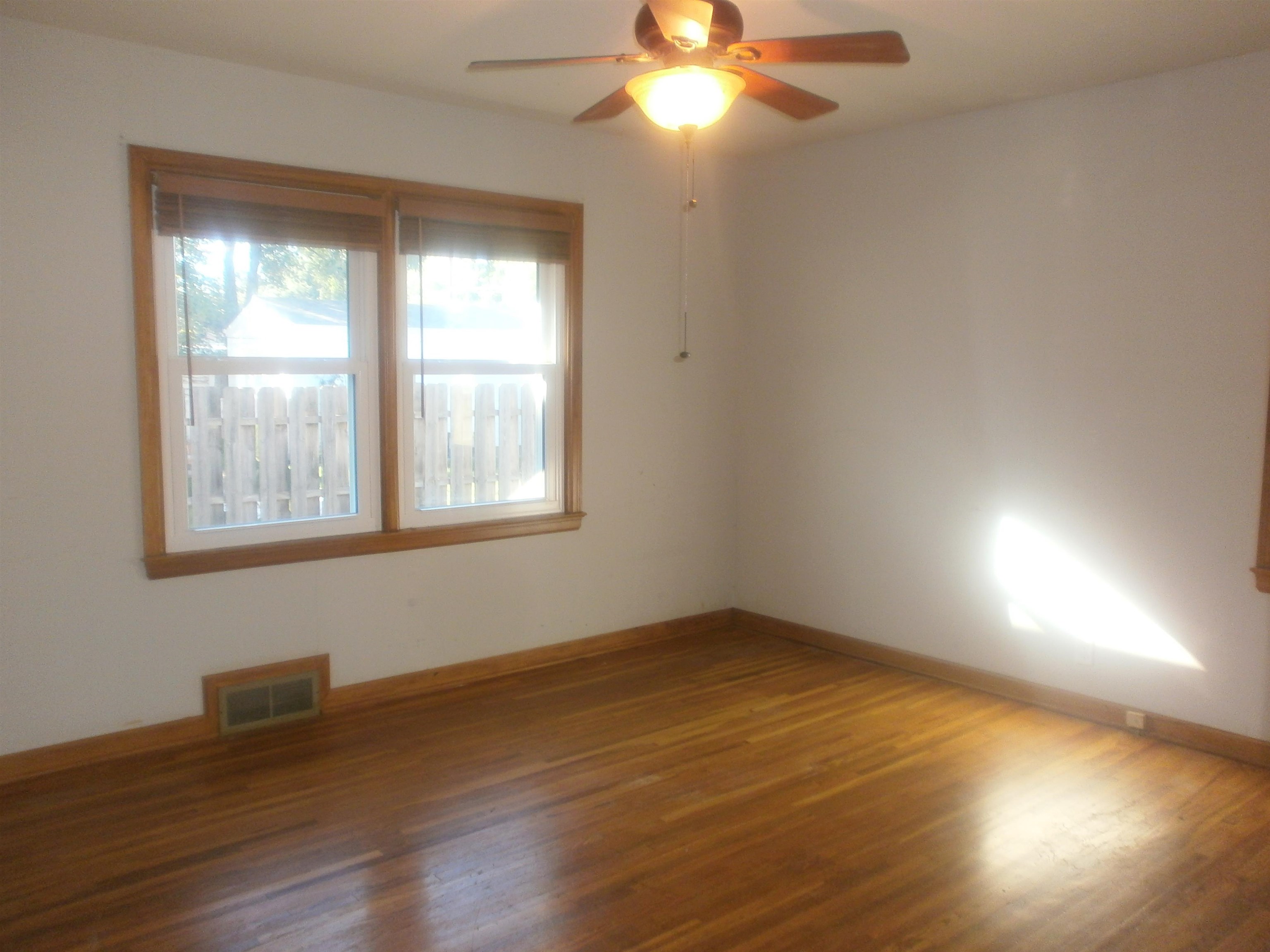 520 Sunset Dr Property Photo 11