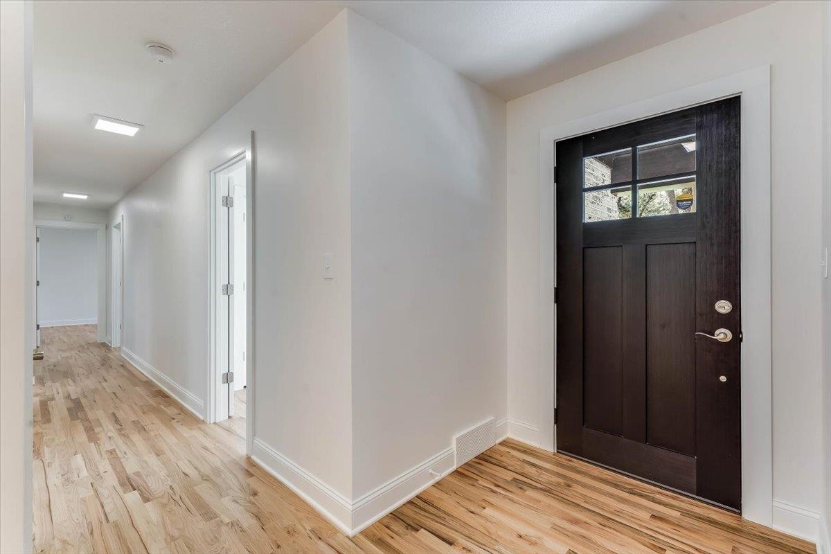 930 N Roosevelt Ave. Property Photo 12