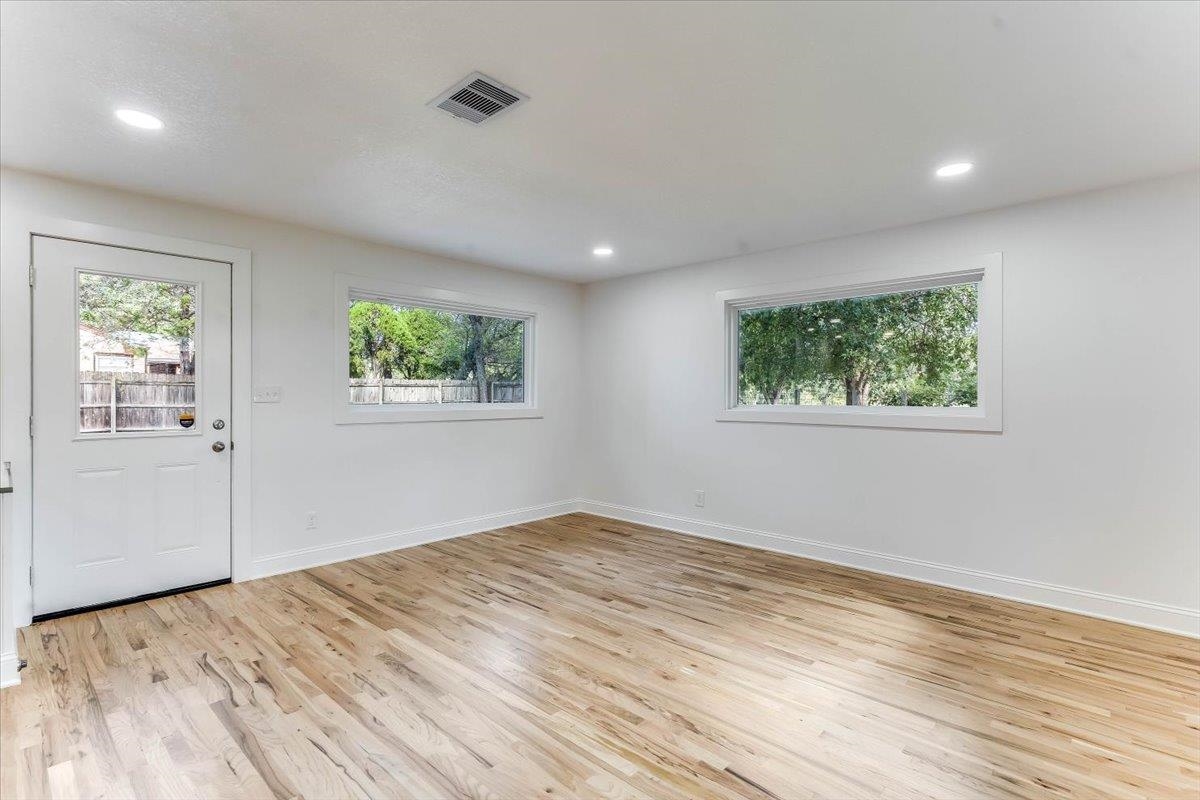 930 N Roosevelt Ave. Property Photo 14
