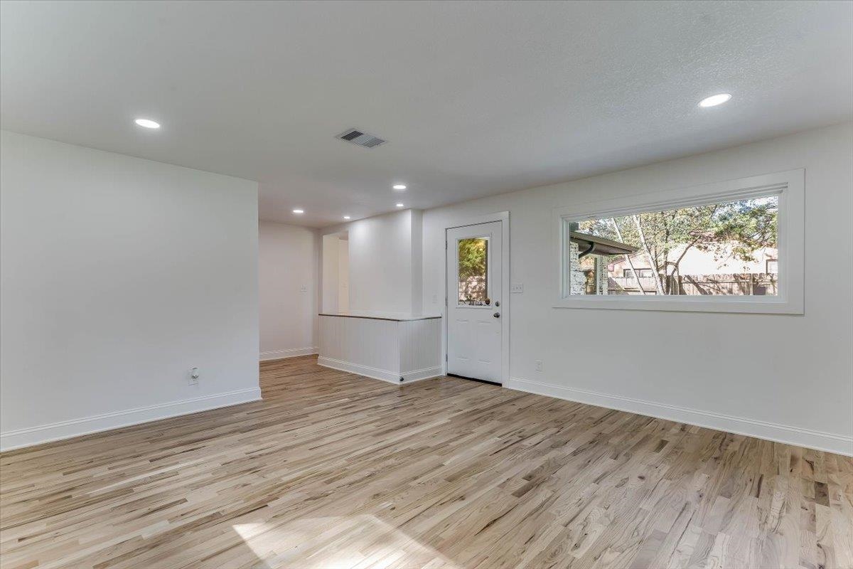 930 N Roosevelt Ave. Property Photo 15
