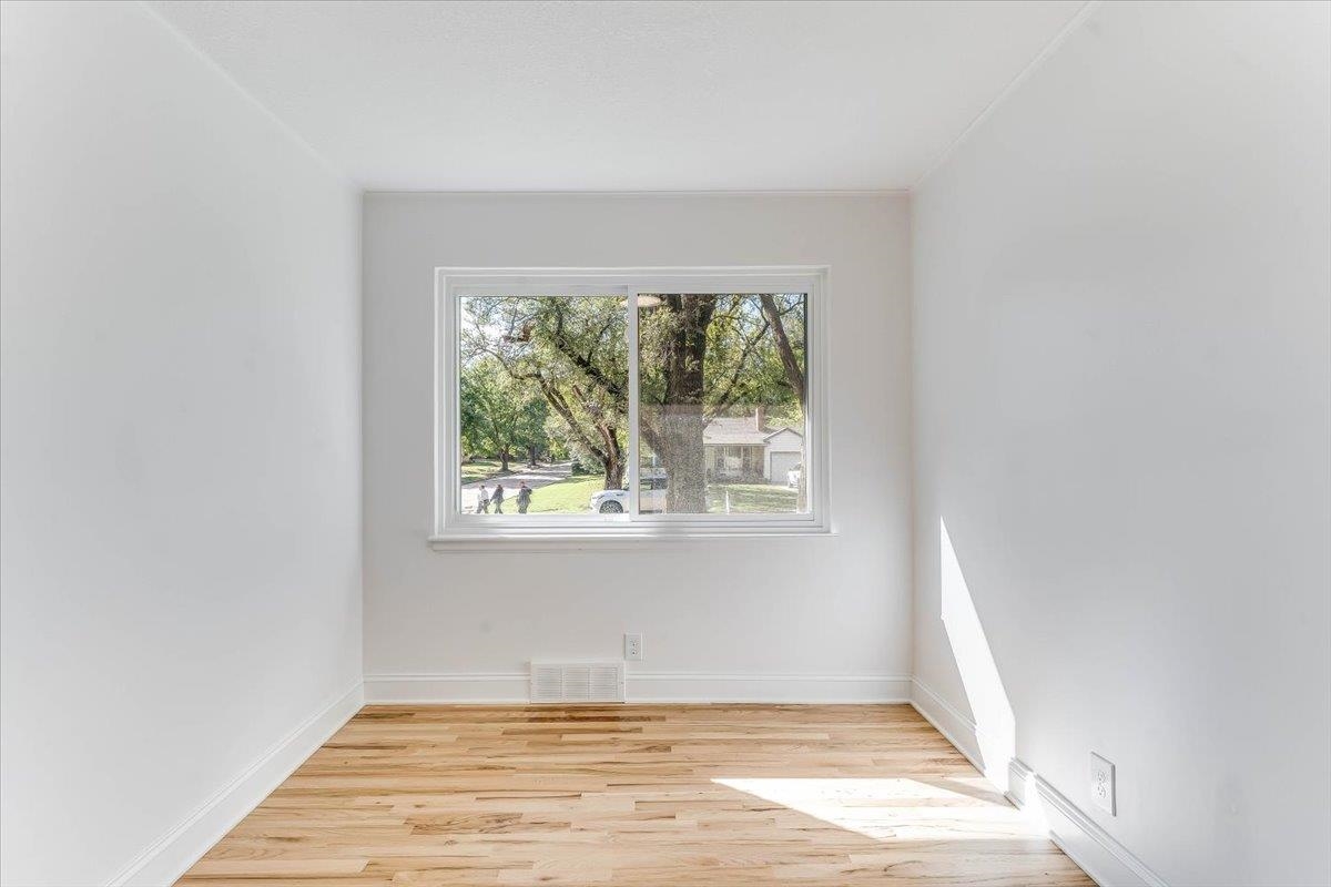 930 N Roosevelt Ave. Property Photo 17