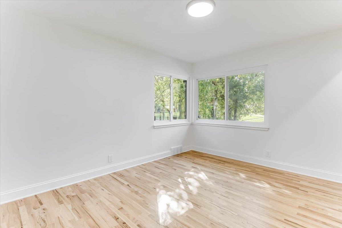 930 N Roosevelt Ave. Property Photo 22