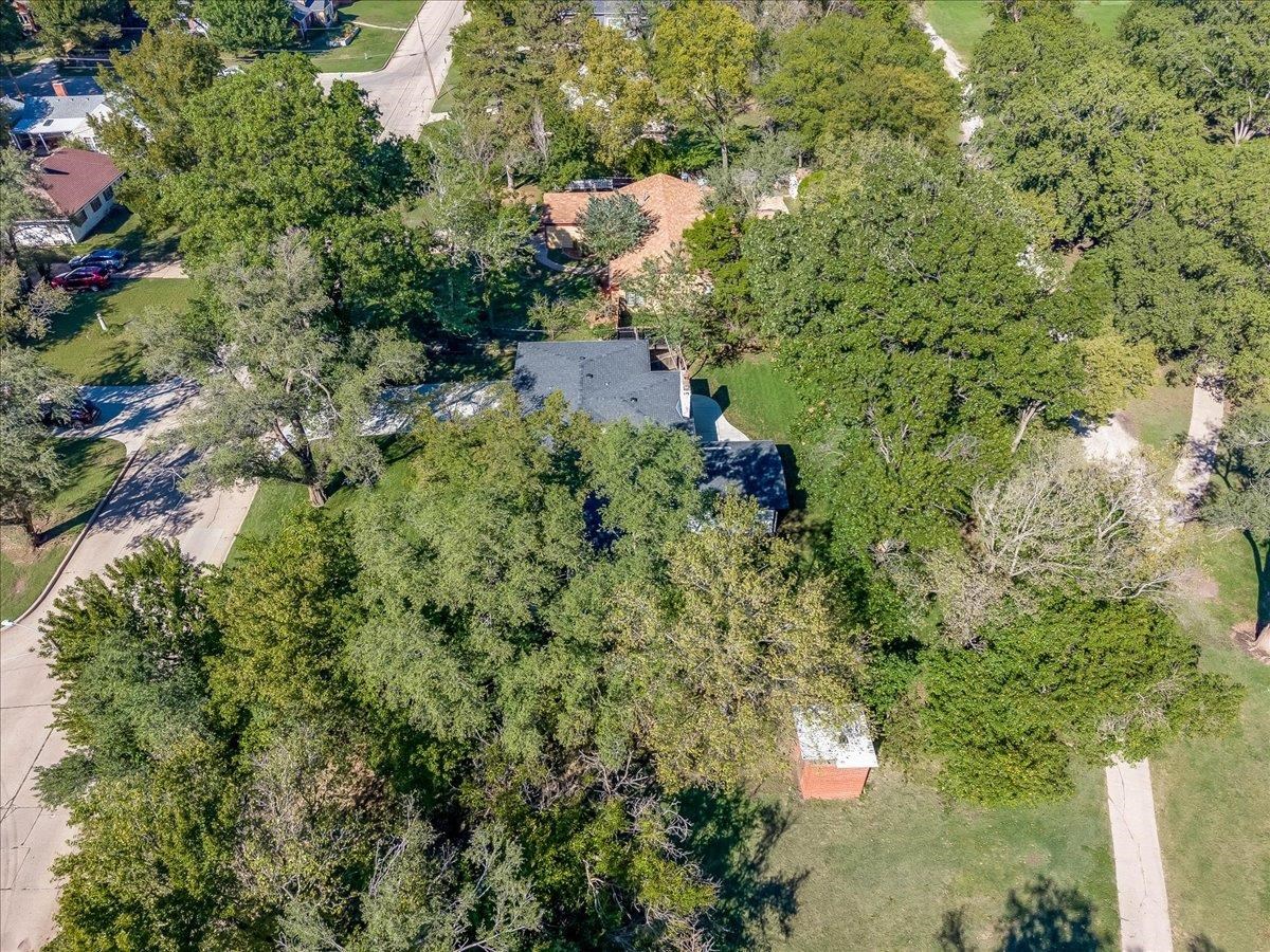 930 N Roosevelt Ave. Property Photo 33