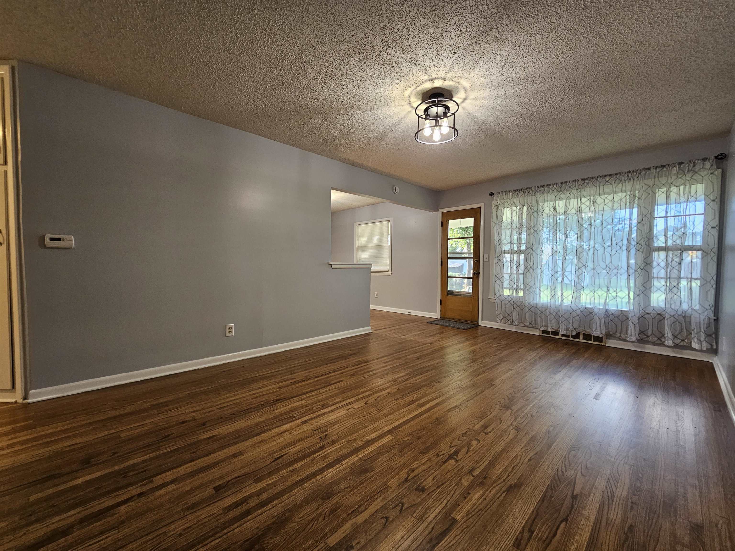 1643 S Rutan Ave Property Photo 2
