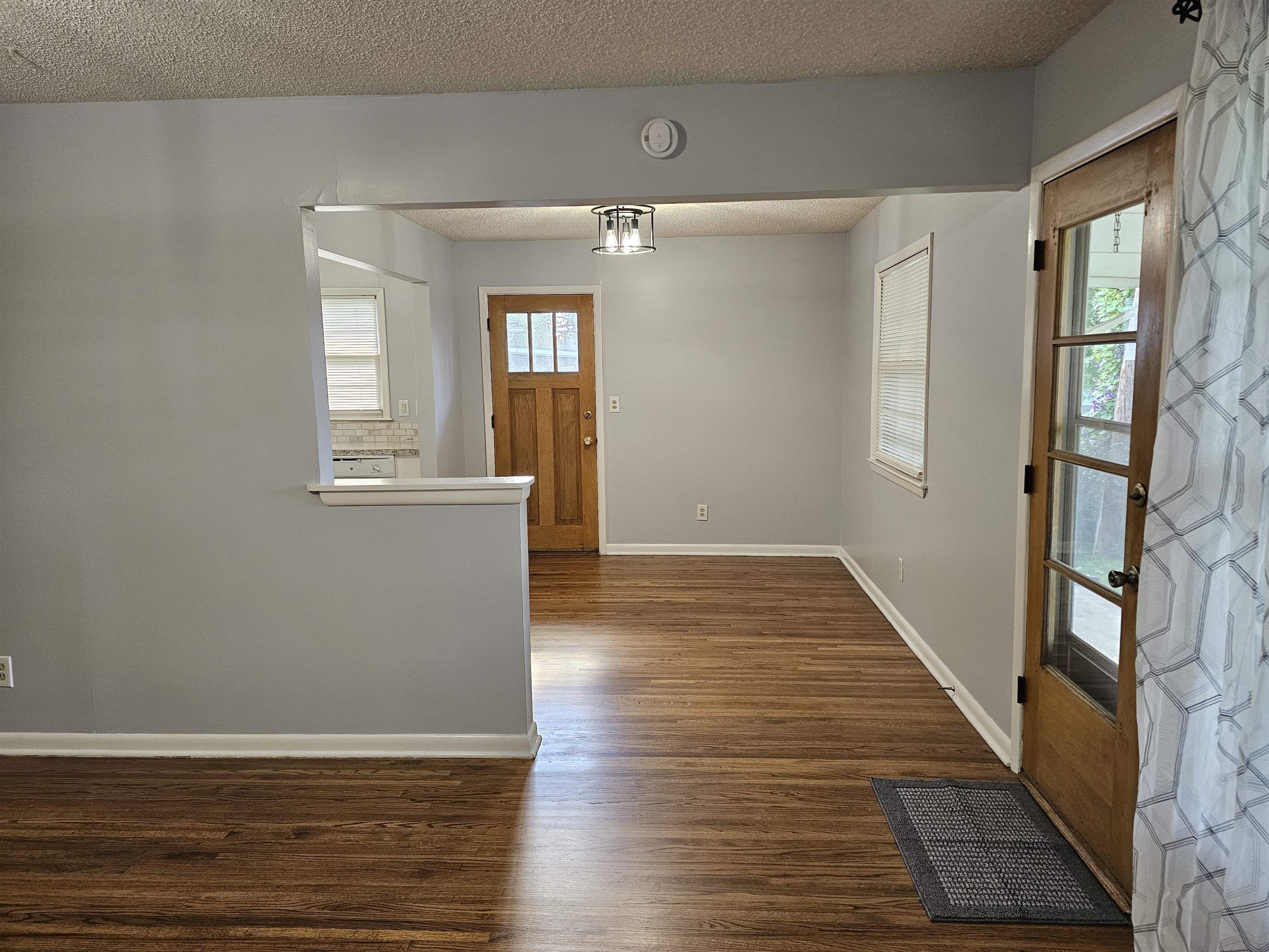1643 S Rutan Ave Property Photo 4
