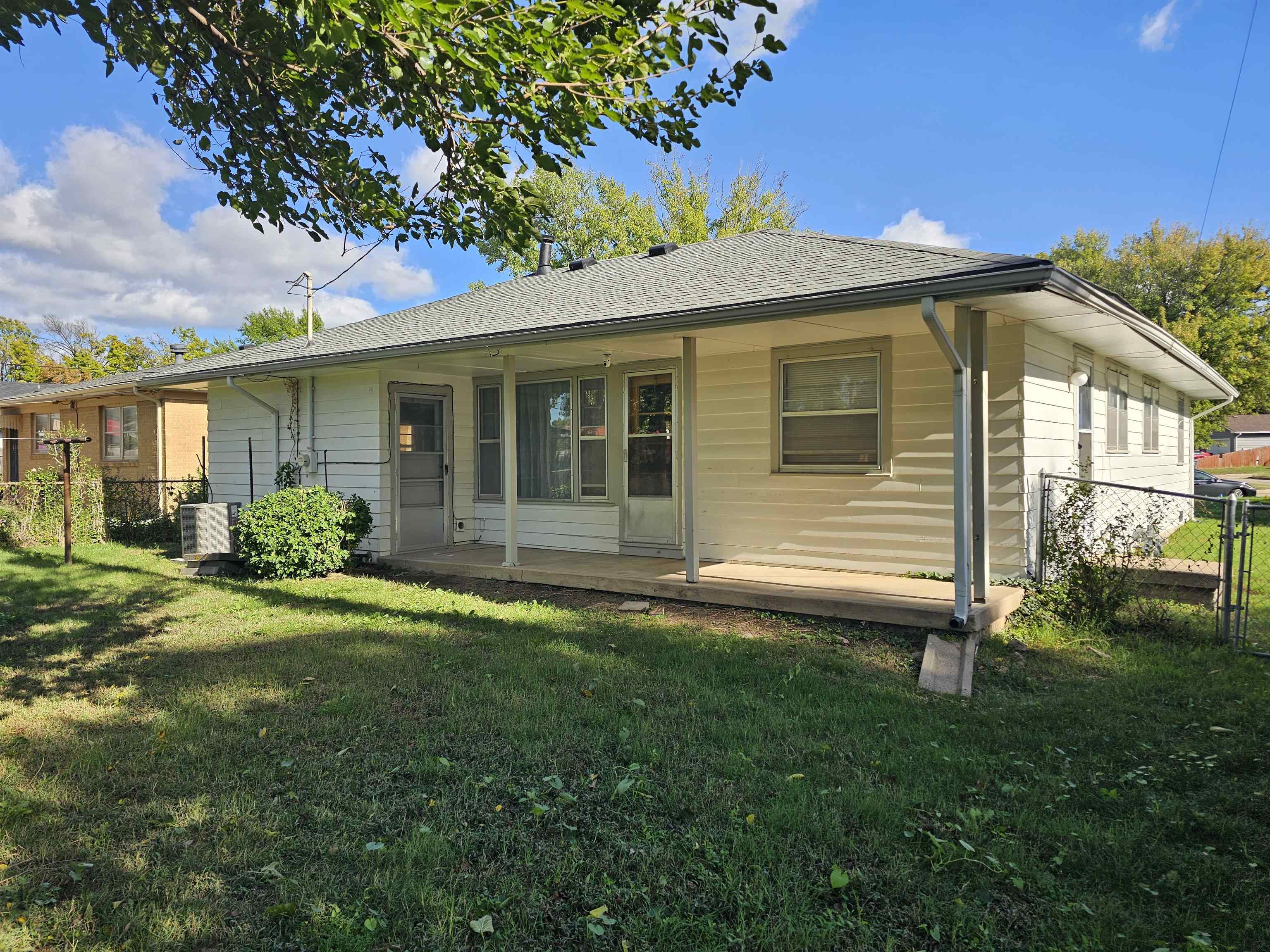 1643 S Rutan Ave Property Photo 15