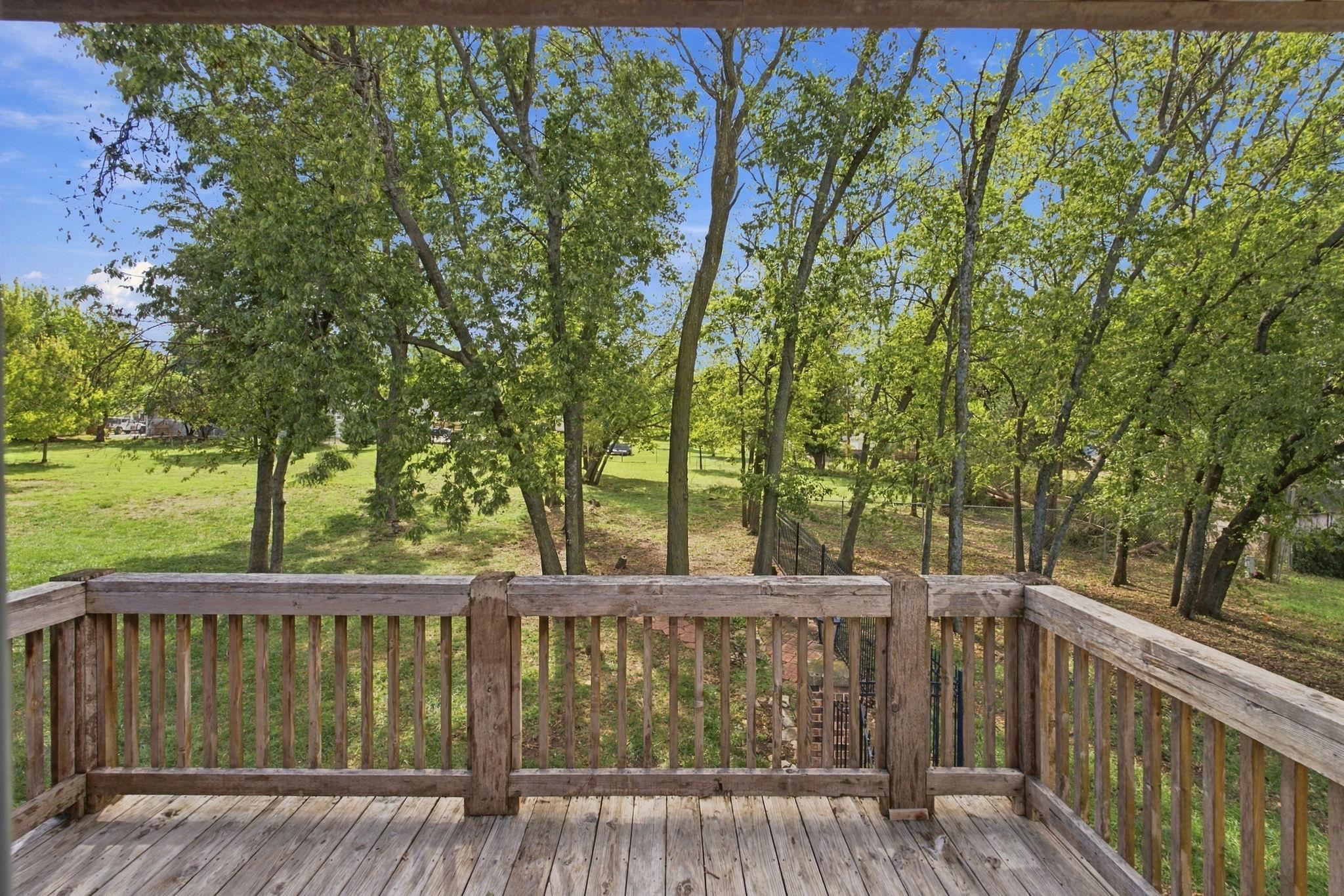 111 S Summit Property Photo 16