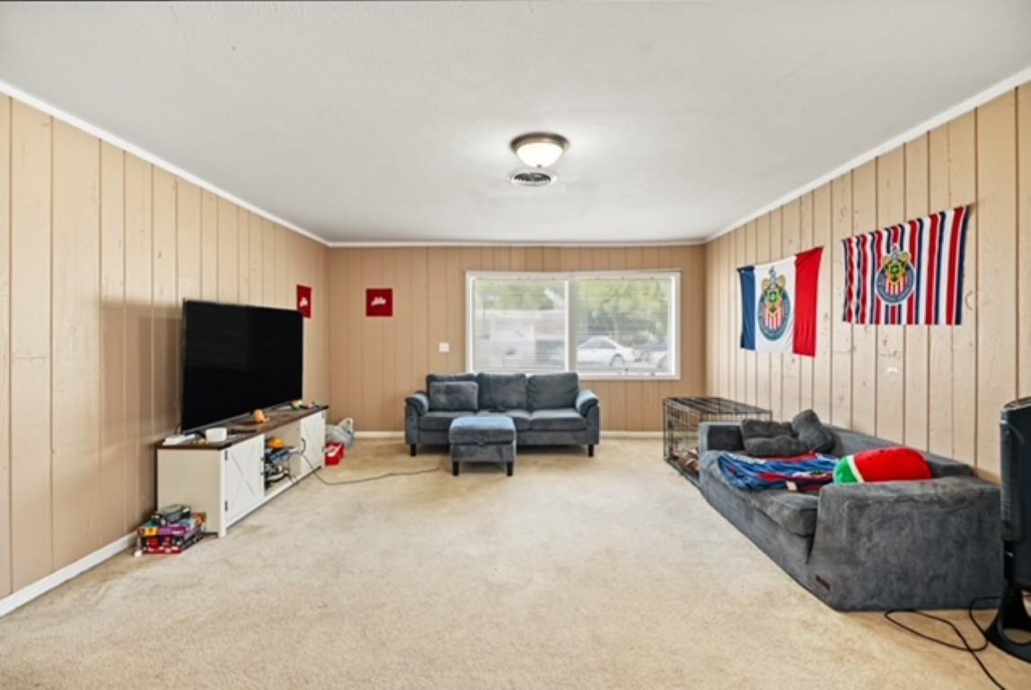1313 Kiowa Property Photo 8