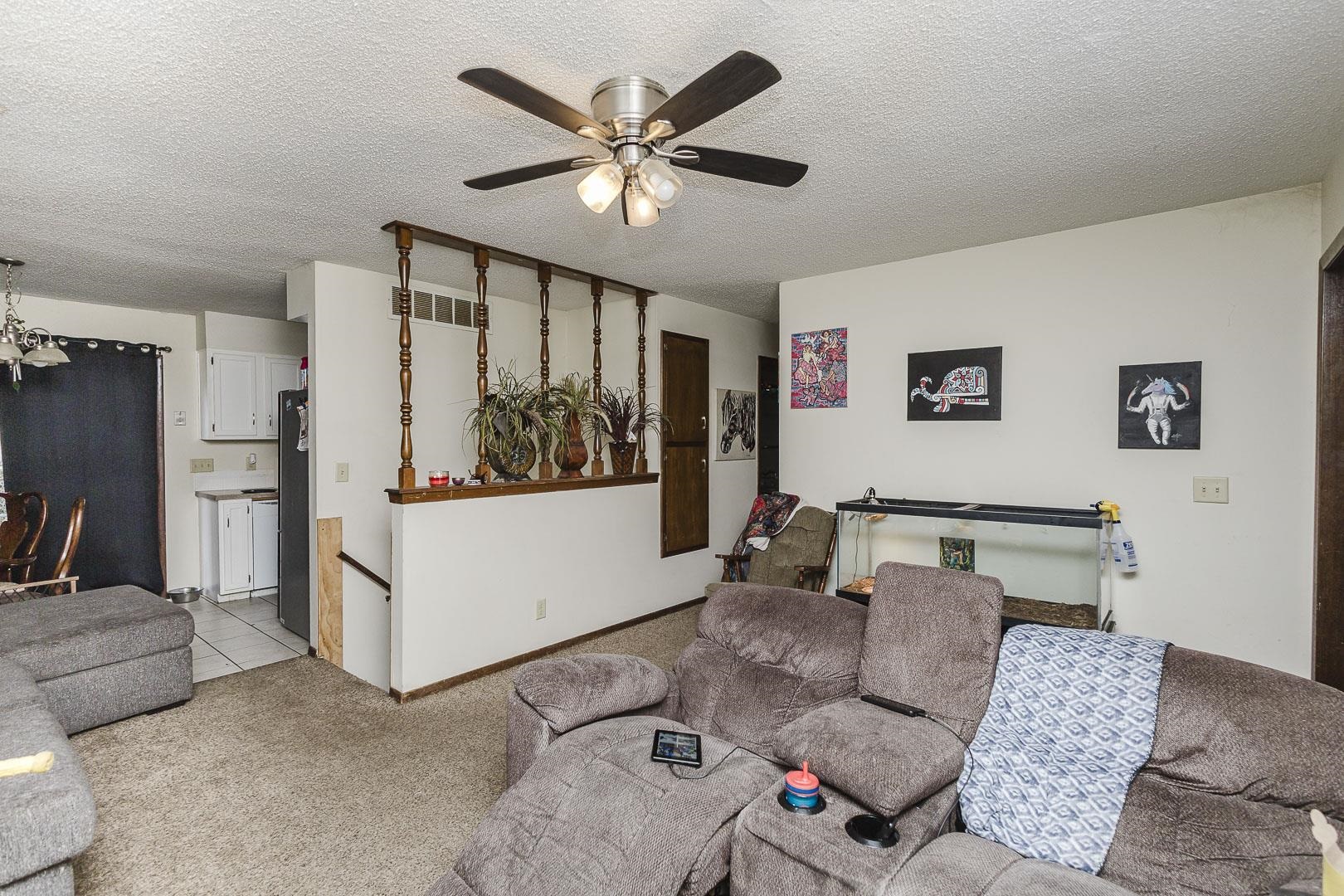 2814 S Chase Property Photo 4