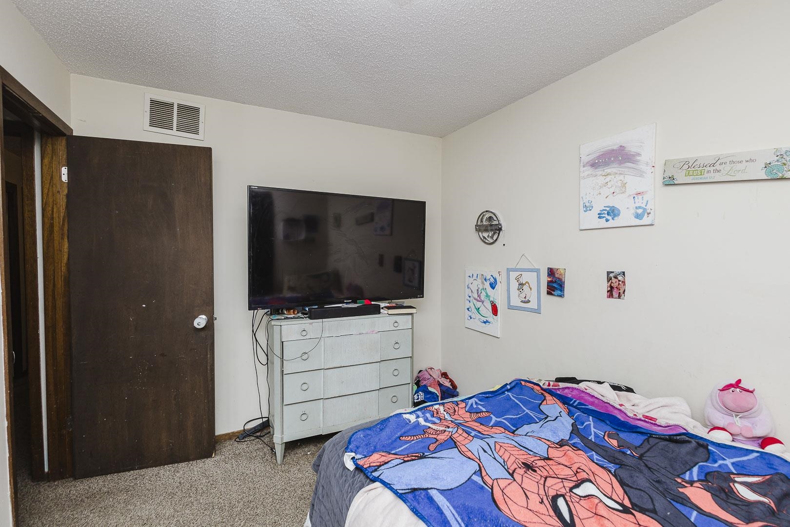 2814 S Chase Property Photo 14