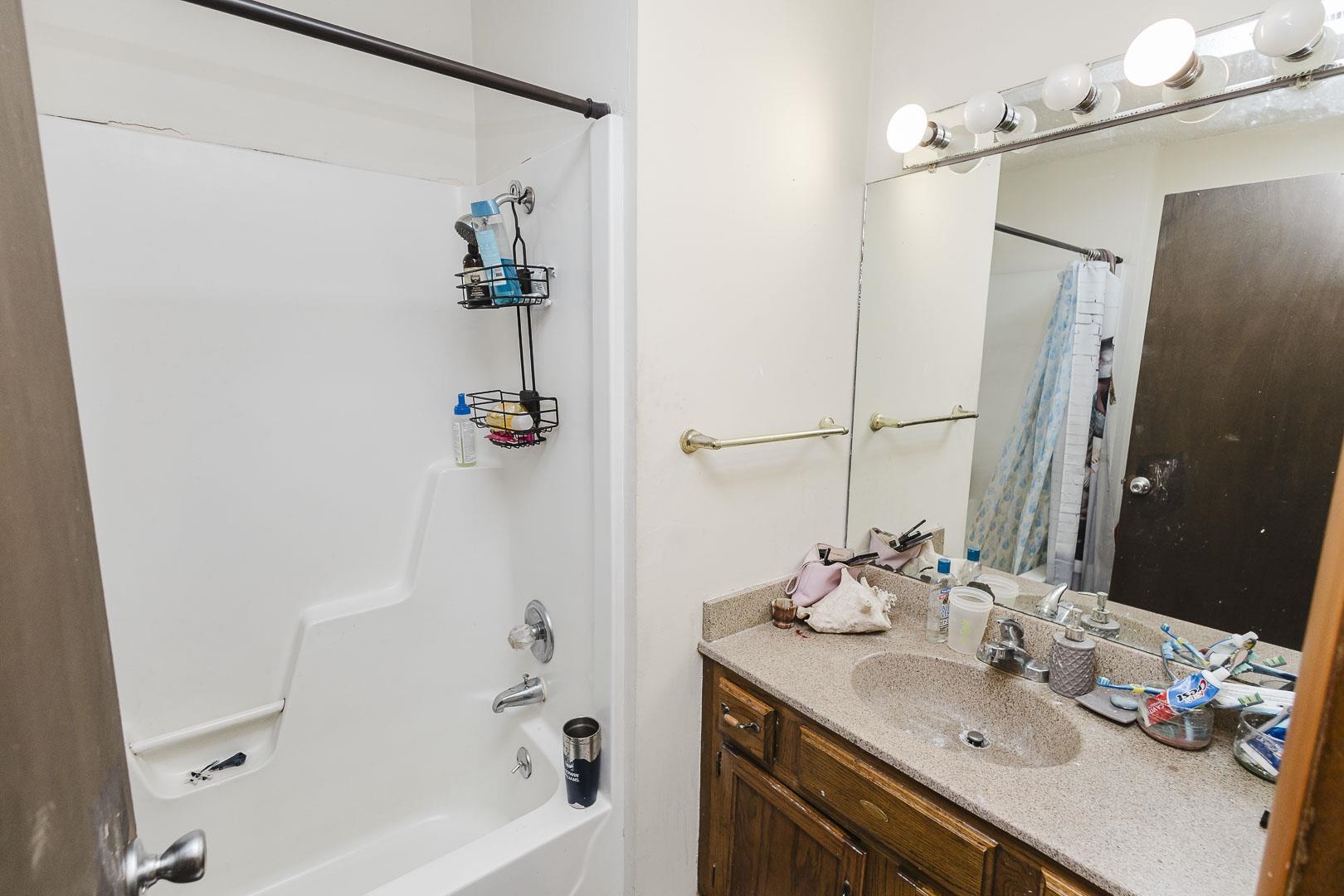 2814 S Chase Property Photo 15