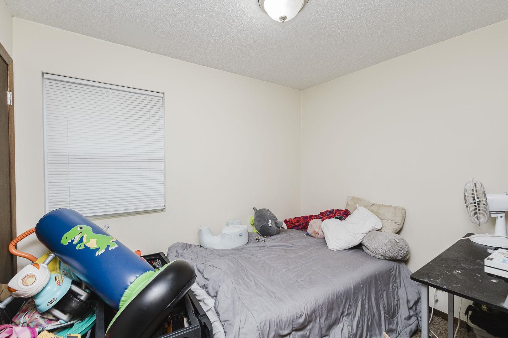 2814 S Chase Property Photo 17