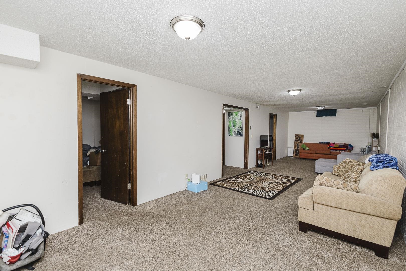 2814 S Chase Property Photo 21