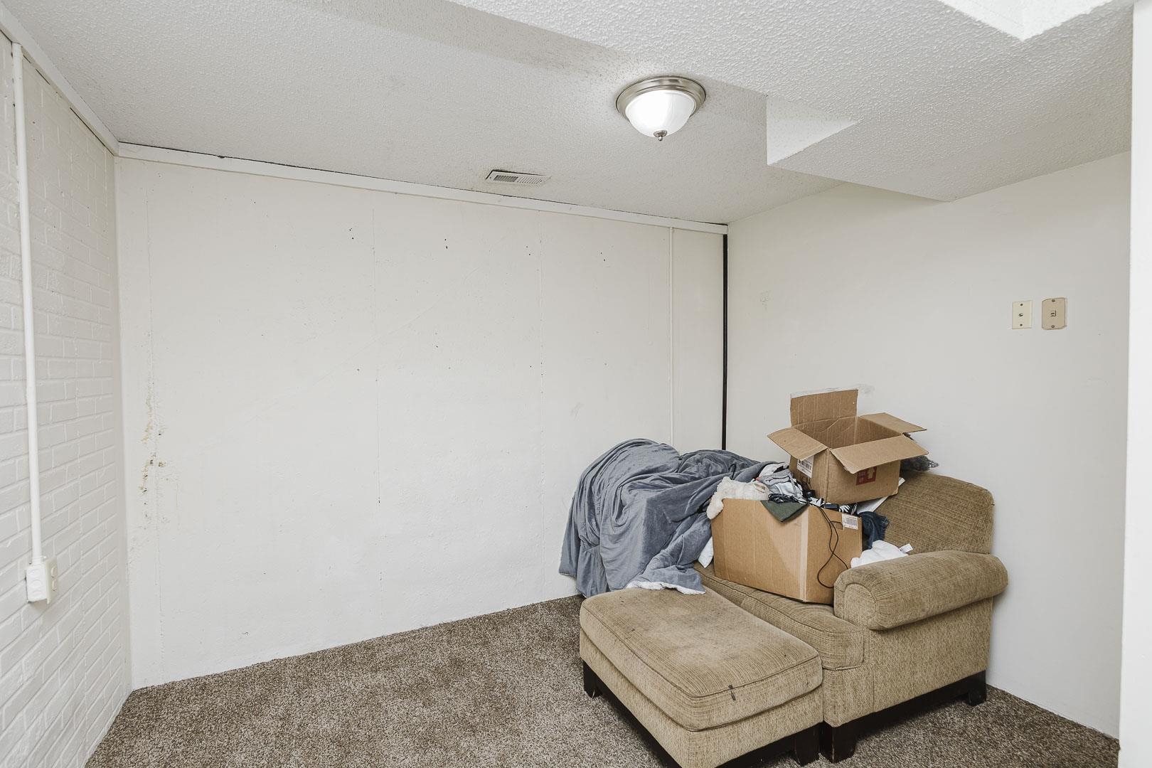 2814 S Chase Property Photo 22