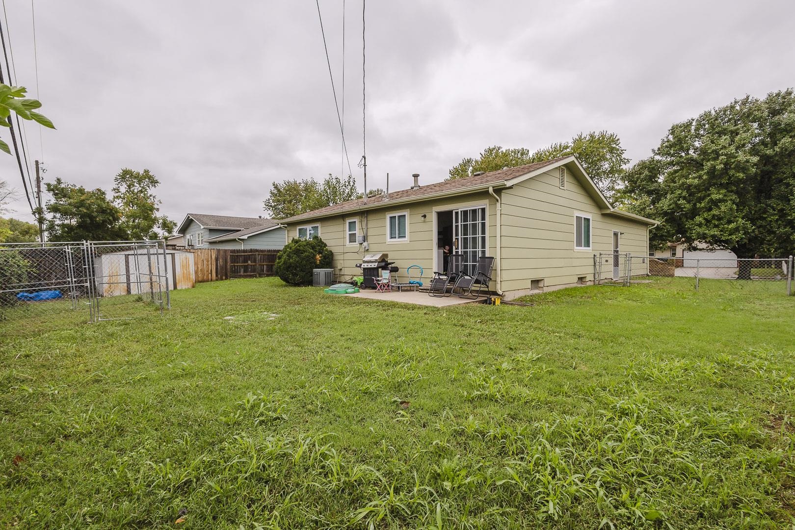 2814 S Chase Property Photo 32
