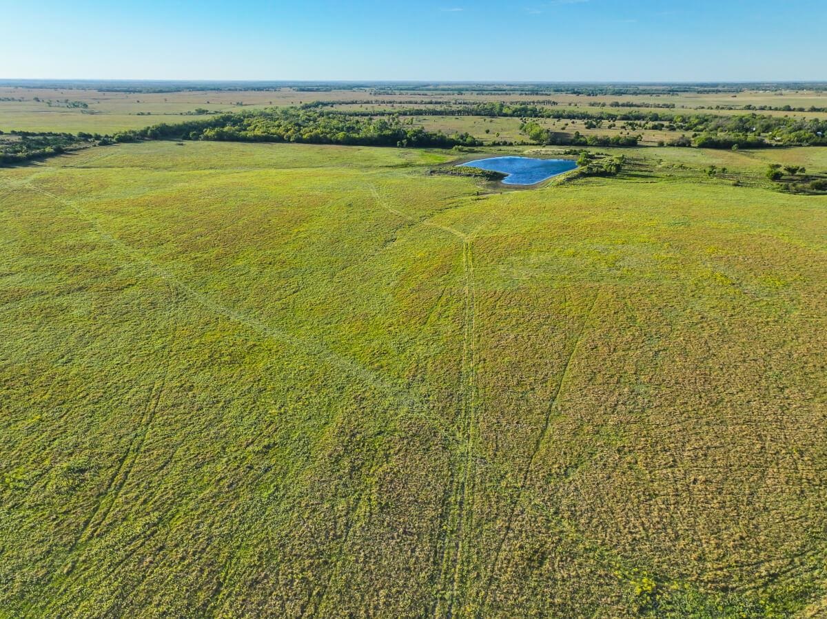 000 Se Bluestem Rd Property Photo 10