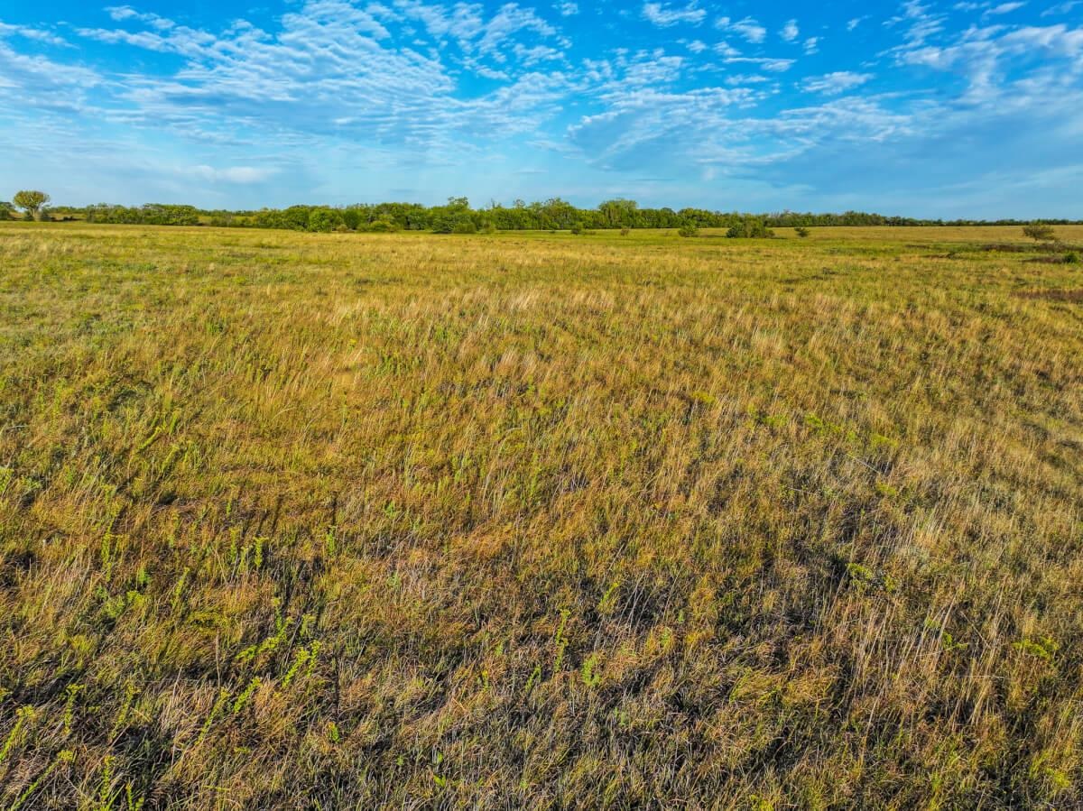 000 Se Bluestem Rd Property Photo 21