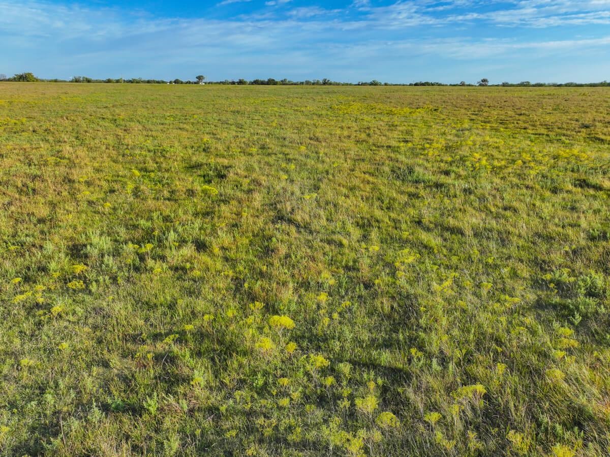 000 Se Bluestem Rd Property Photo 25