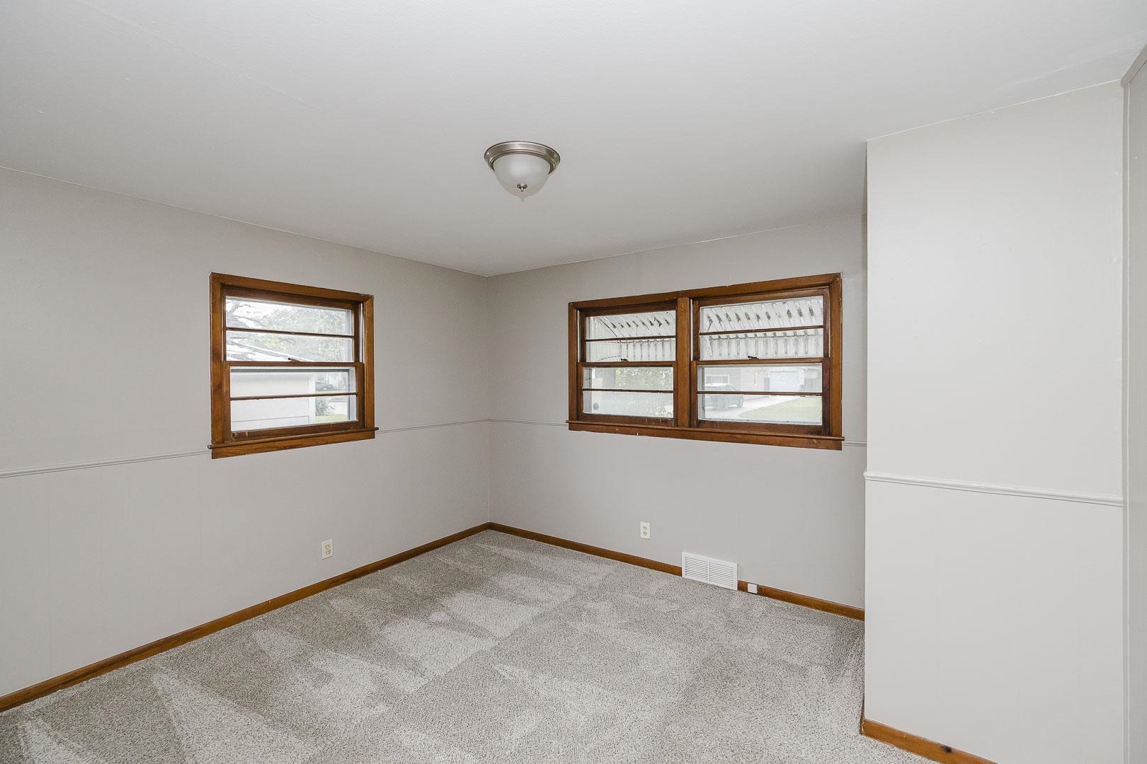 2422 W Jewell Property Photo 12