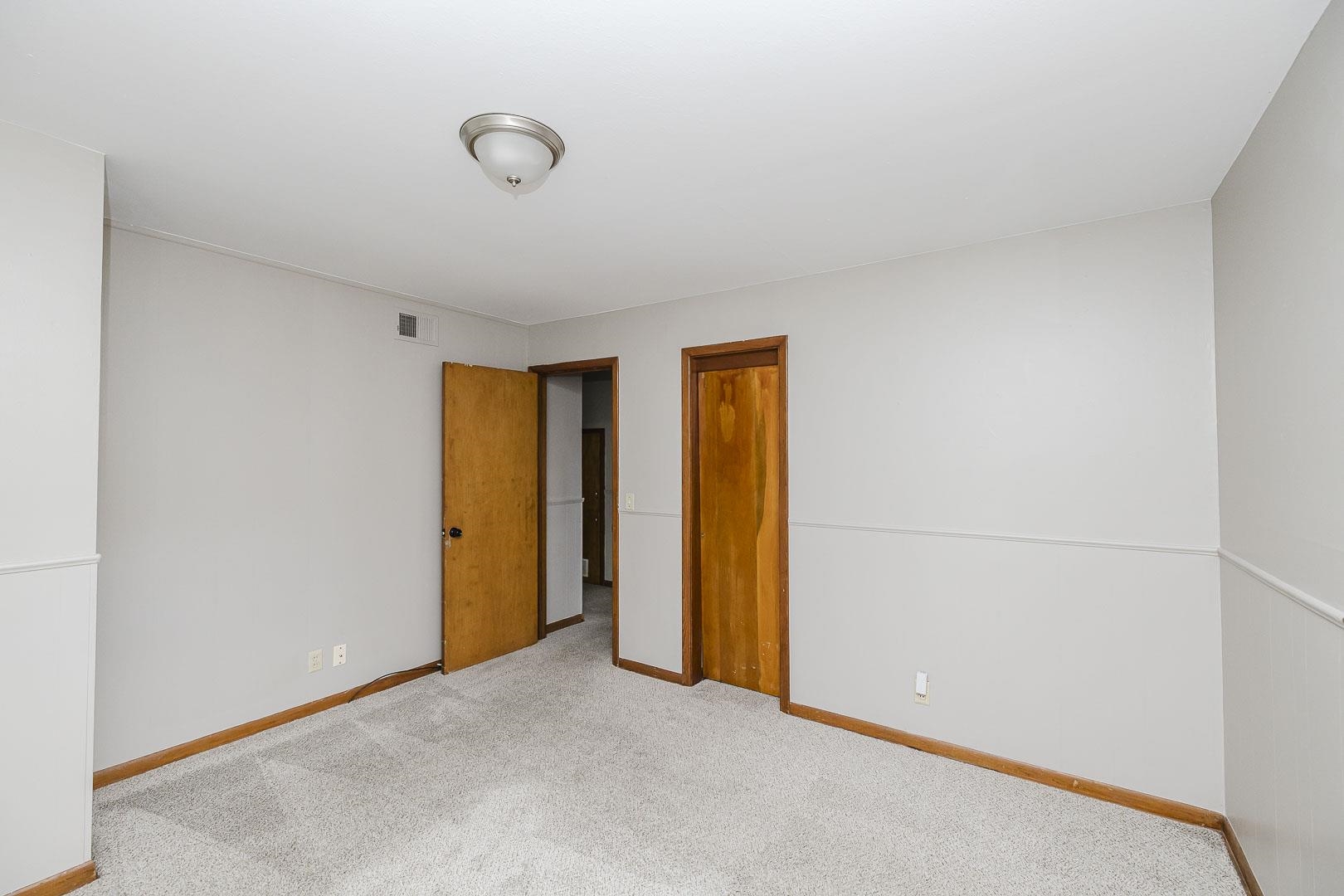 2422 W Jewell Property Photo 14