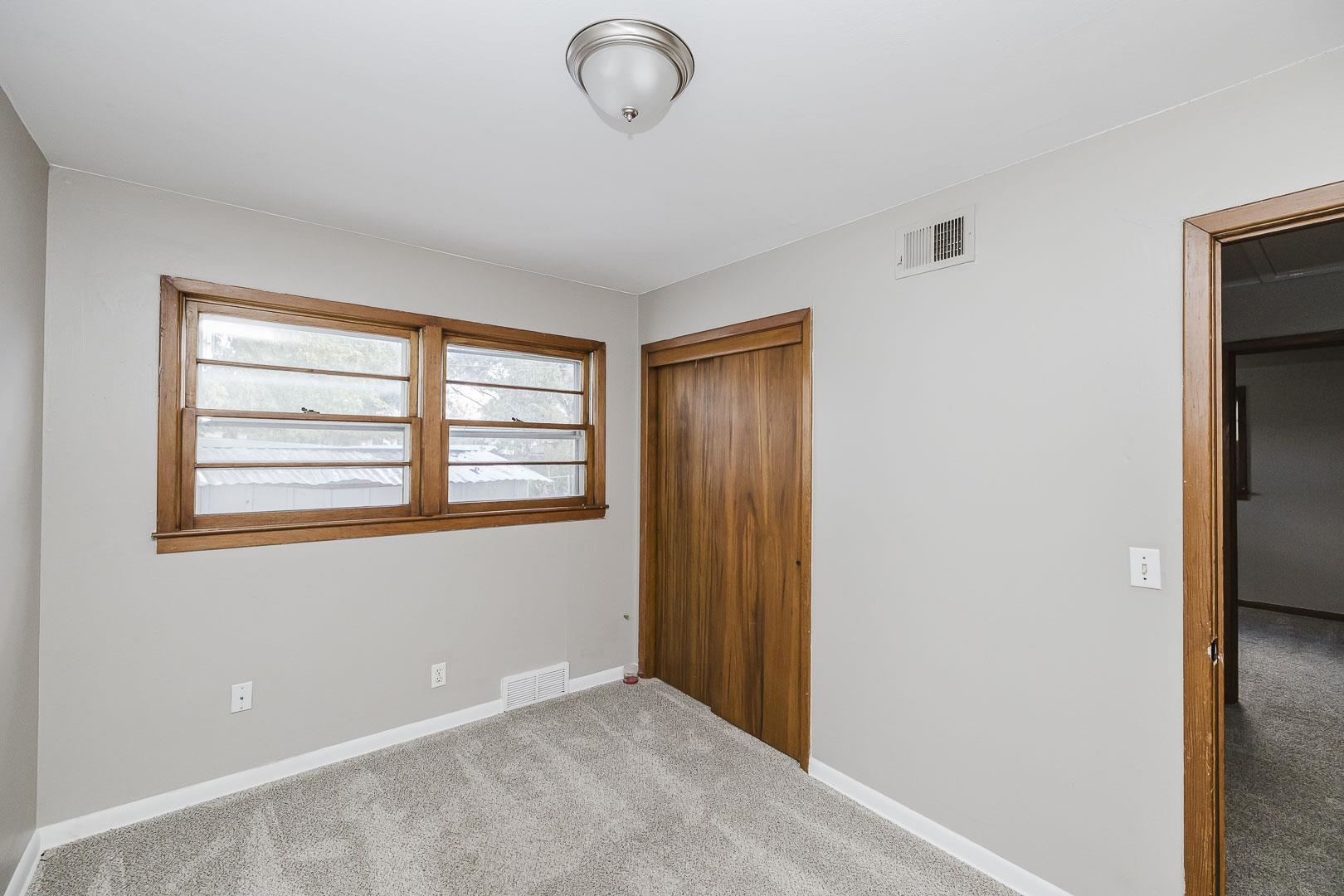 2422 W Jewell Property Photo 18