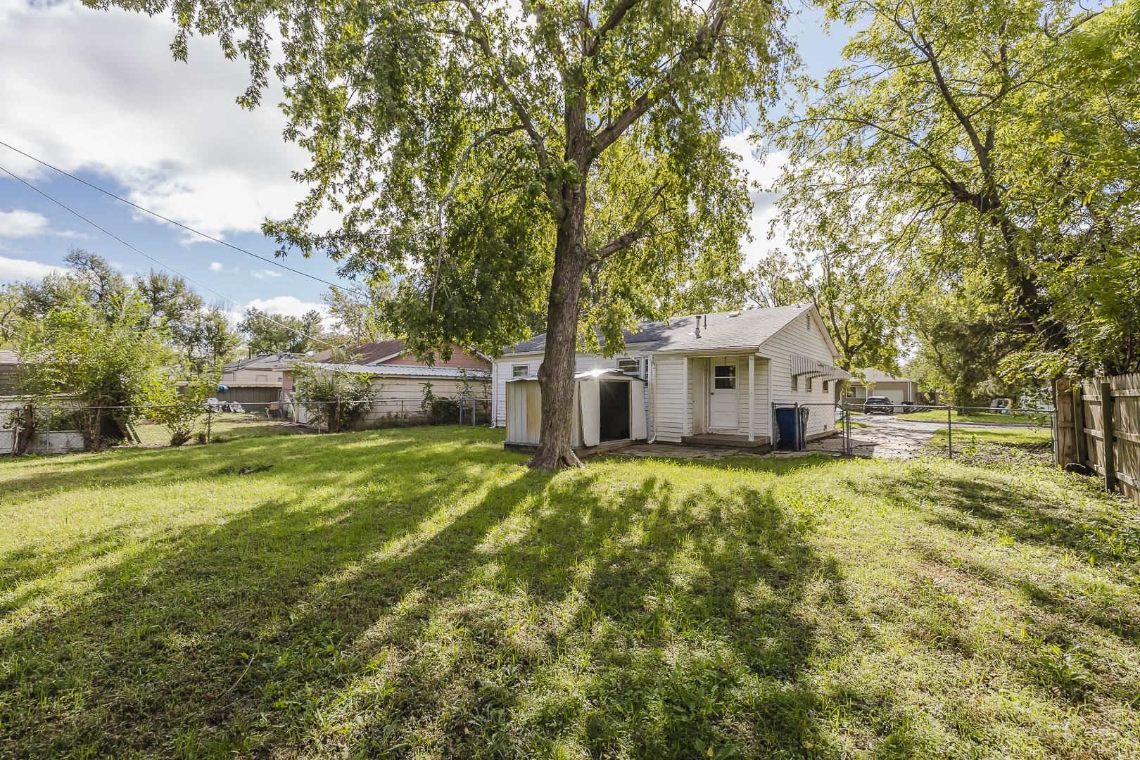 2422 W Jewell Property Photo 23