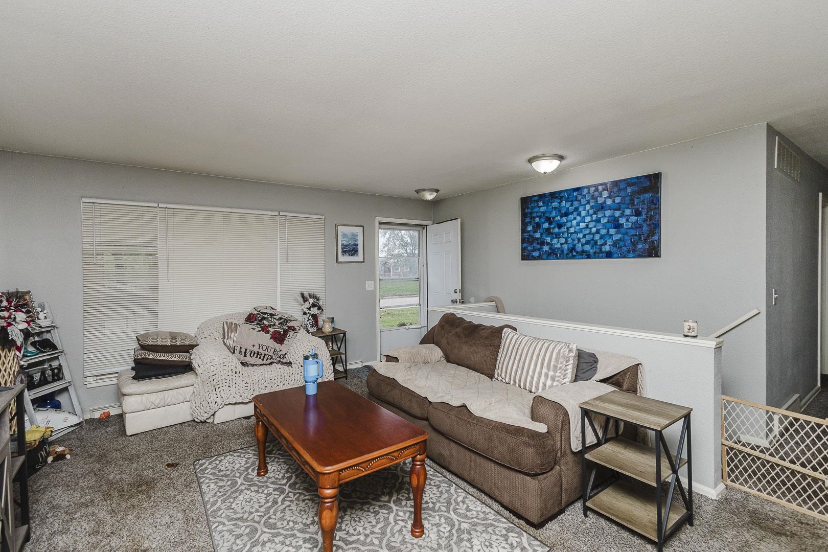 1419 W Brady Property Photo 6