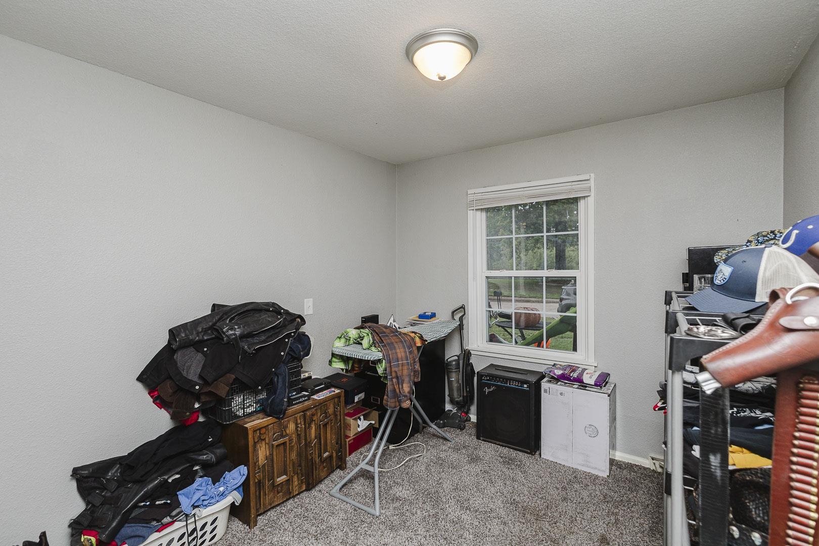1419 W Brady Property Photo 14
