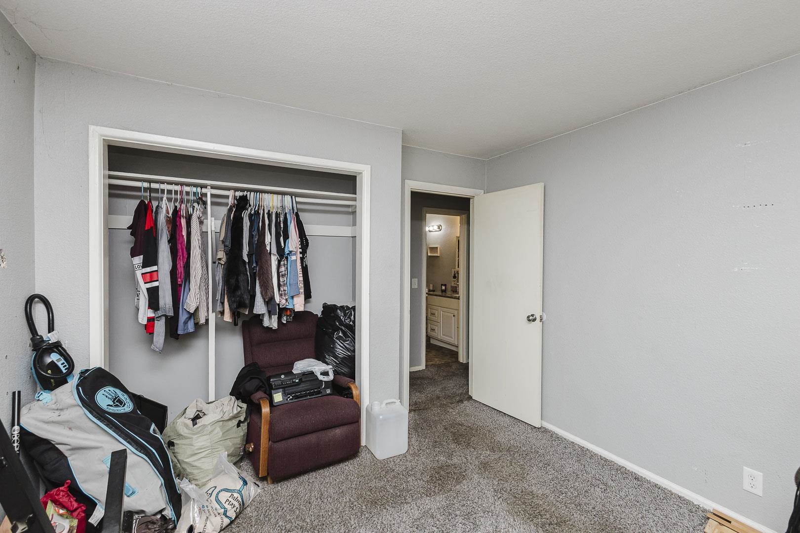 1419 W Brady Property Photo 17