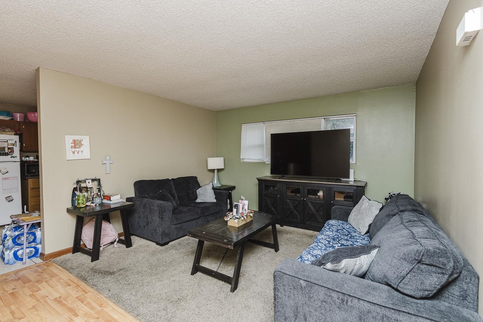 3039 S Richmond Property Photo 5