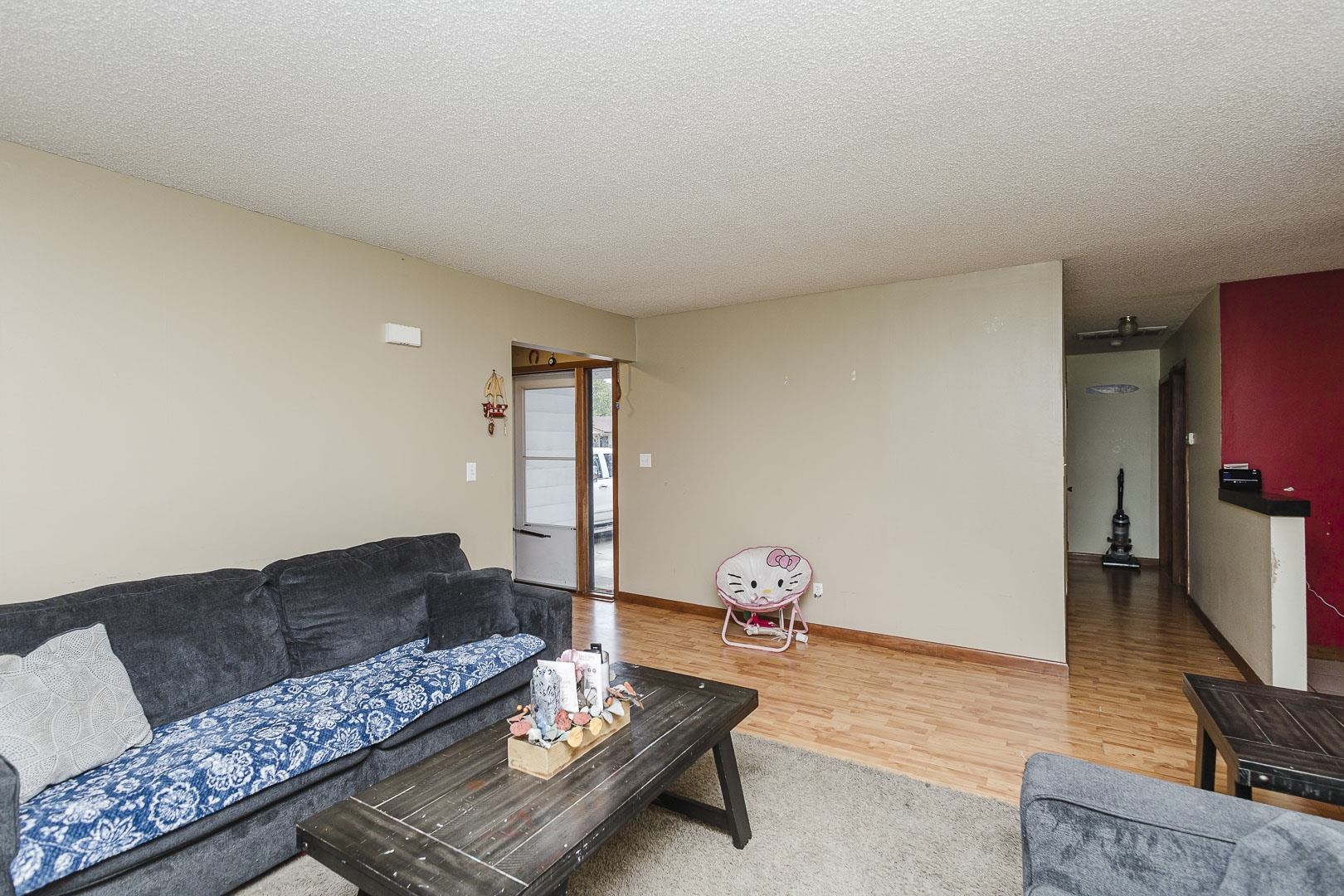 3039 S Richmond Property Photo 7