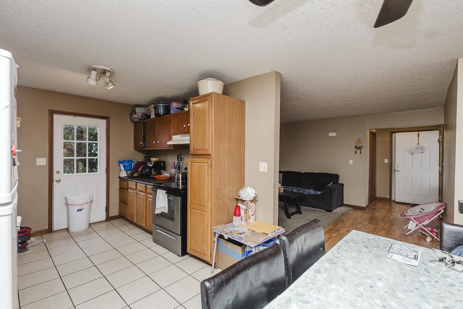 3039 S Richmond Property Photo 8