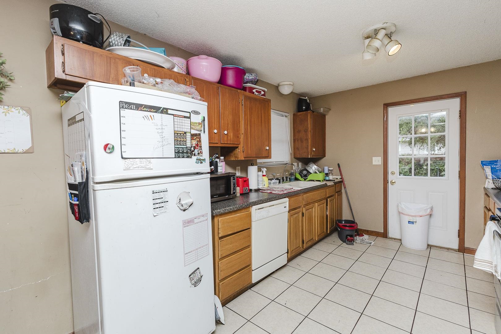 3039 S Richmond Property Photo 9
