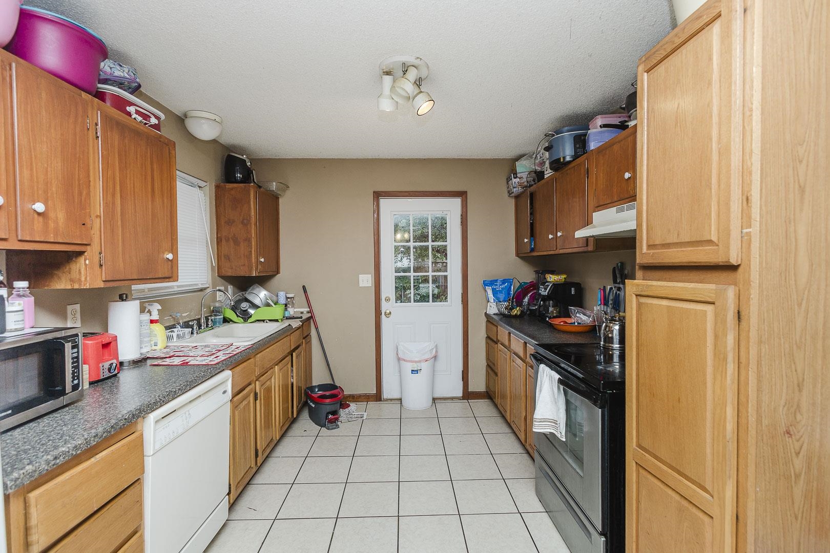 3039 S Richmond Property Photo 10