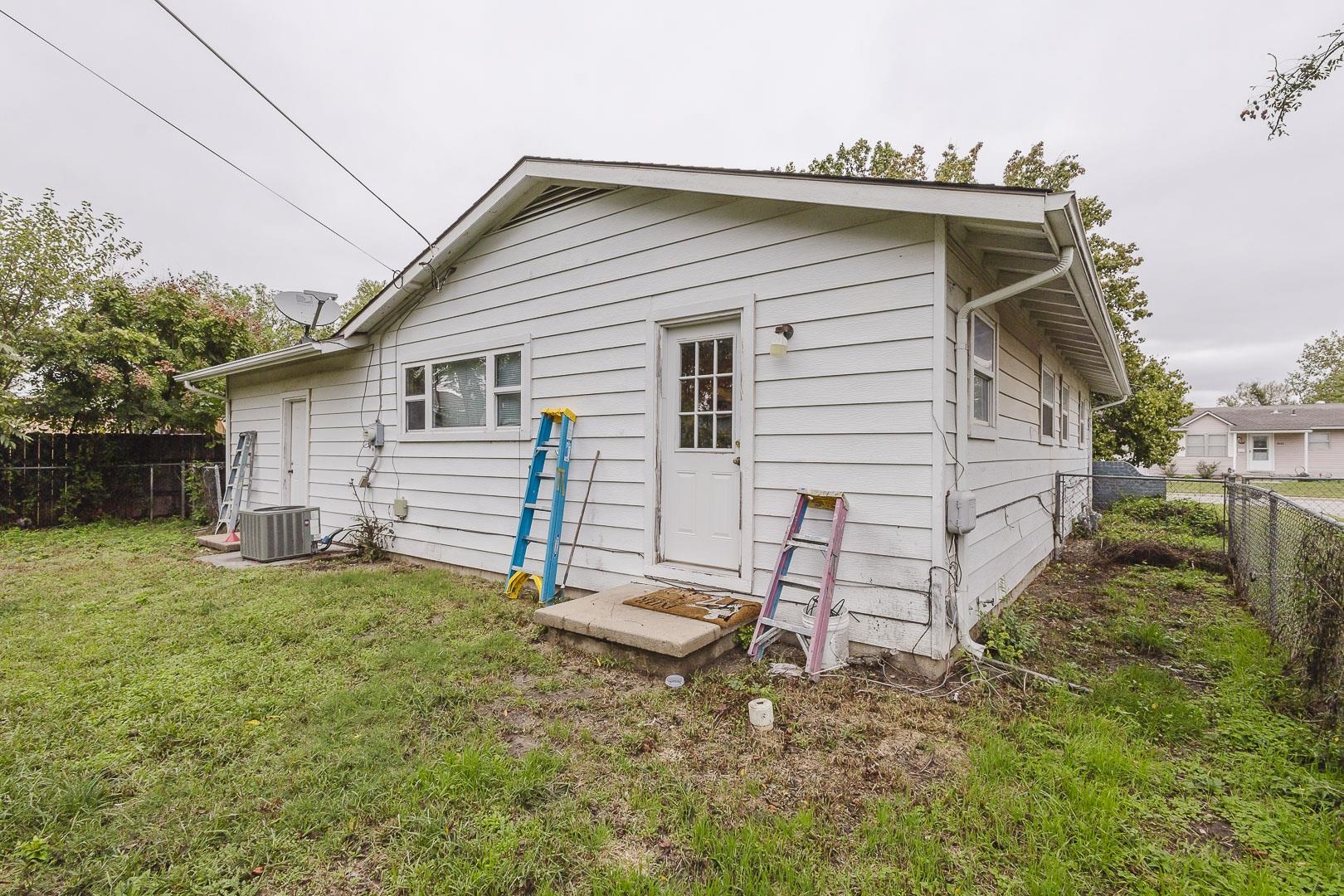 3039 S Richmond Property Photo 22