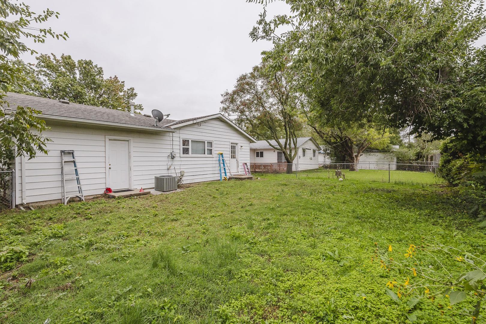 3039 S Richmond Property Photo 24