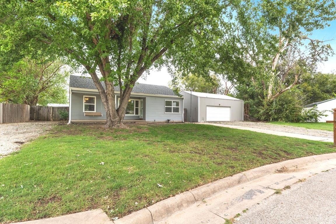 6415 S Hale Property Photo 2