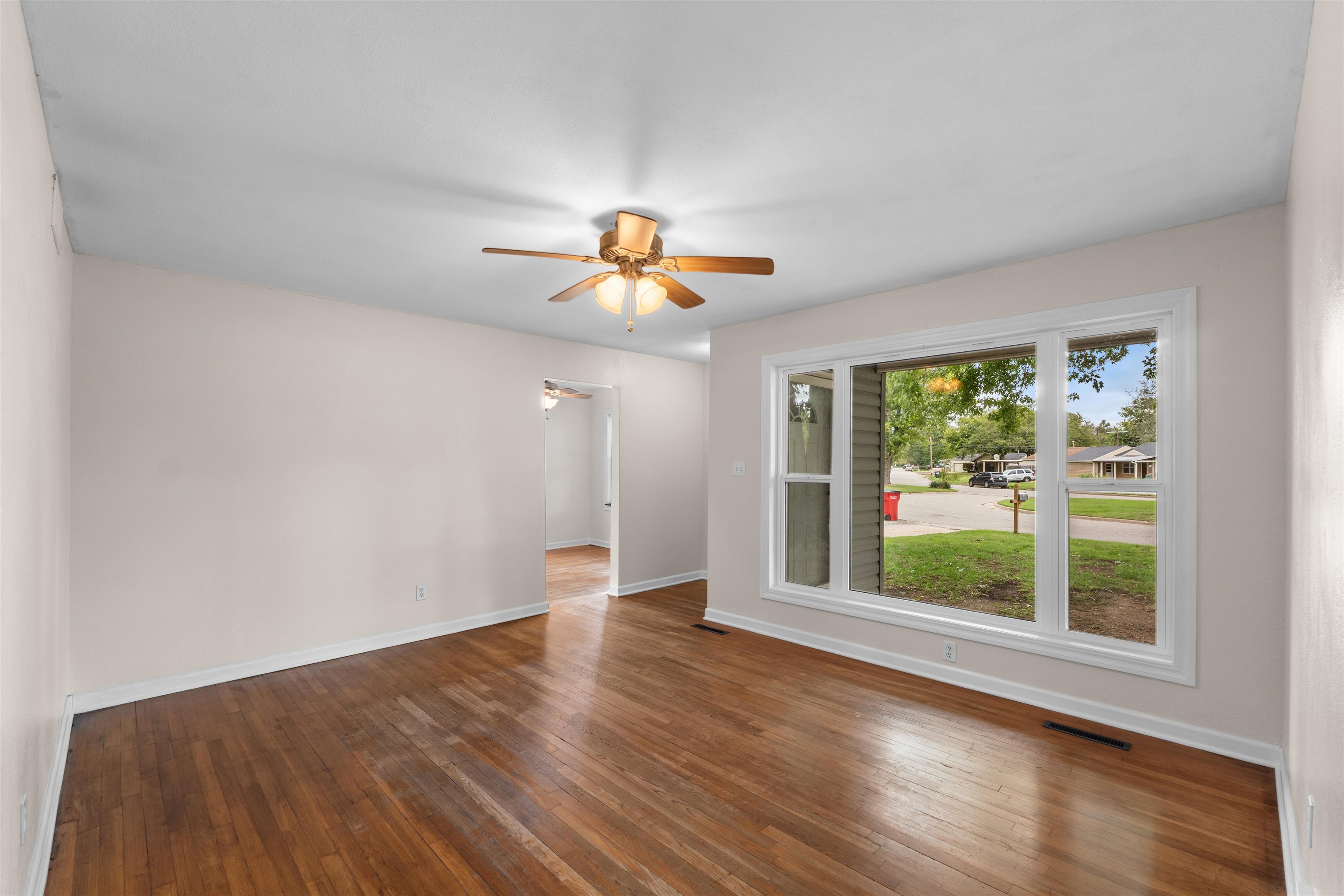 6415 S Hale Property Photo 4