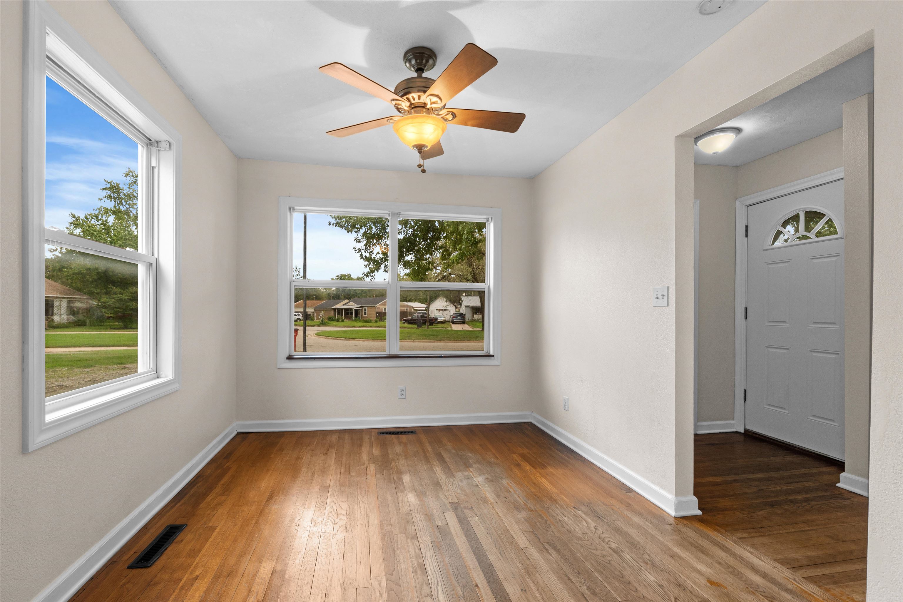 6415 S Hale Property Photo 5