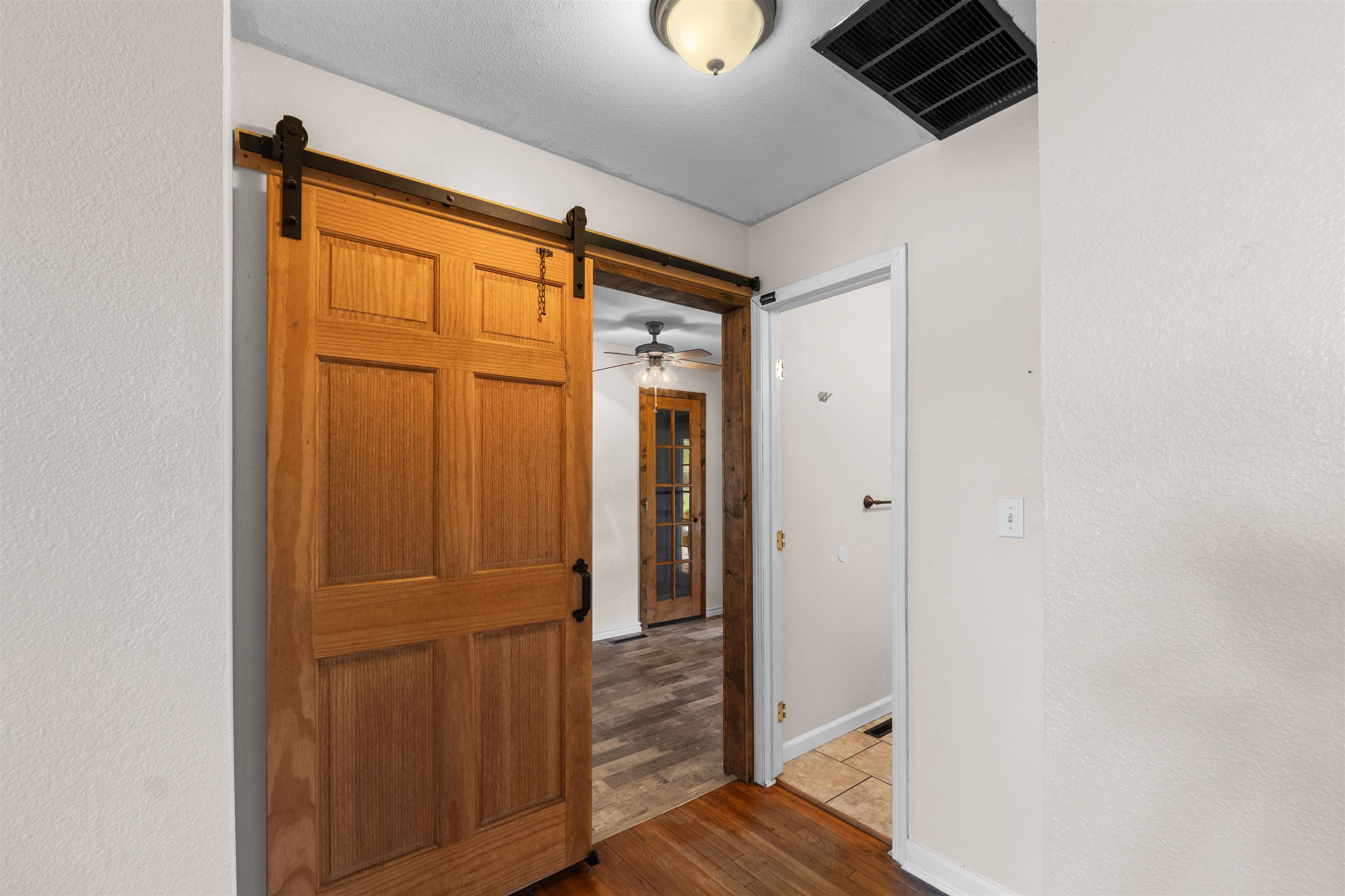 6415 S Hale Property Photo 11