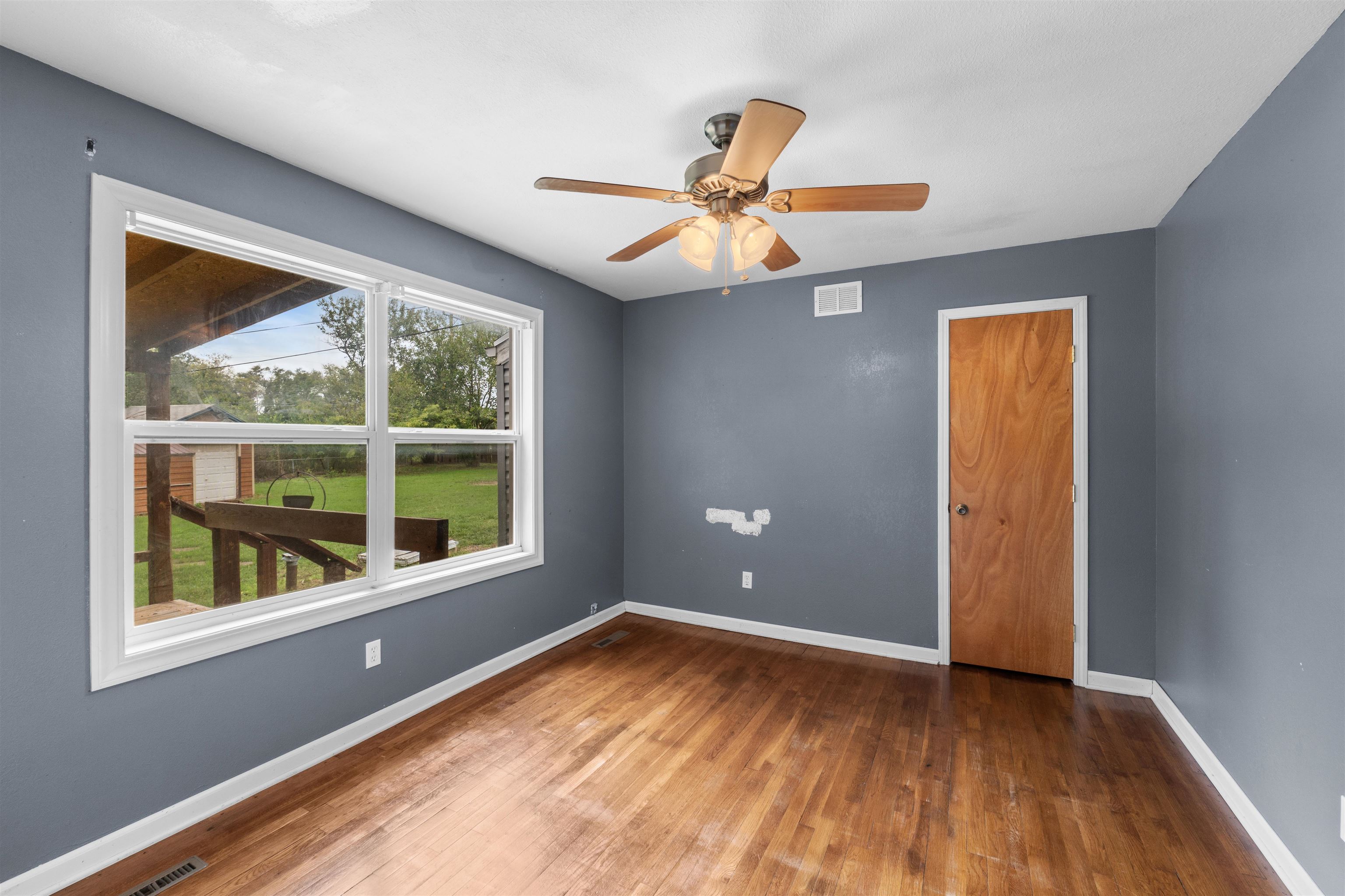 6415 S Hale Property Photo 14