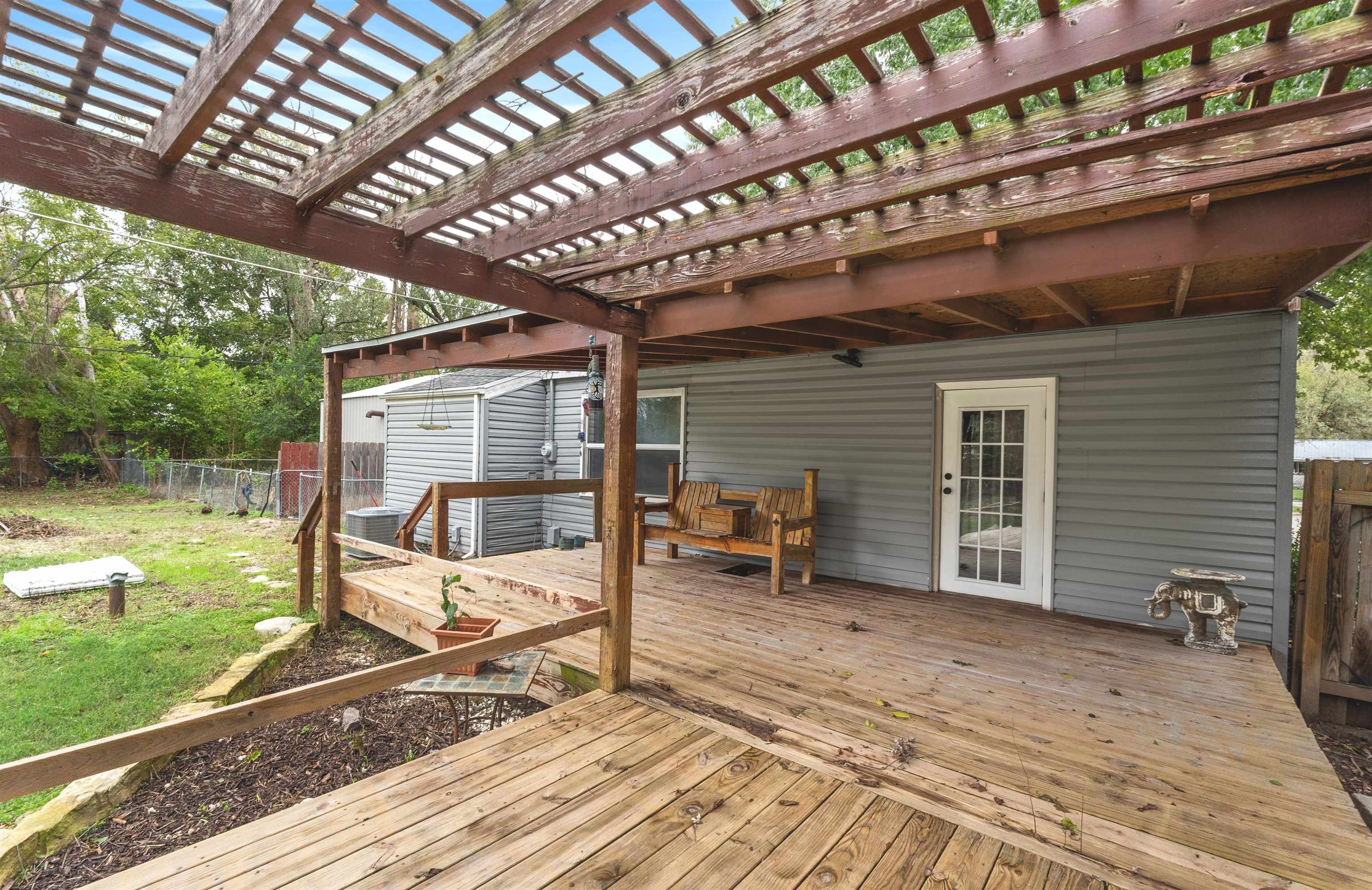 6415 S Hale Property Photo 16