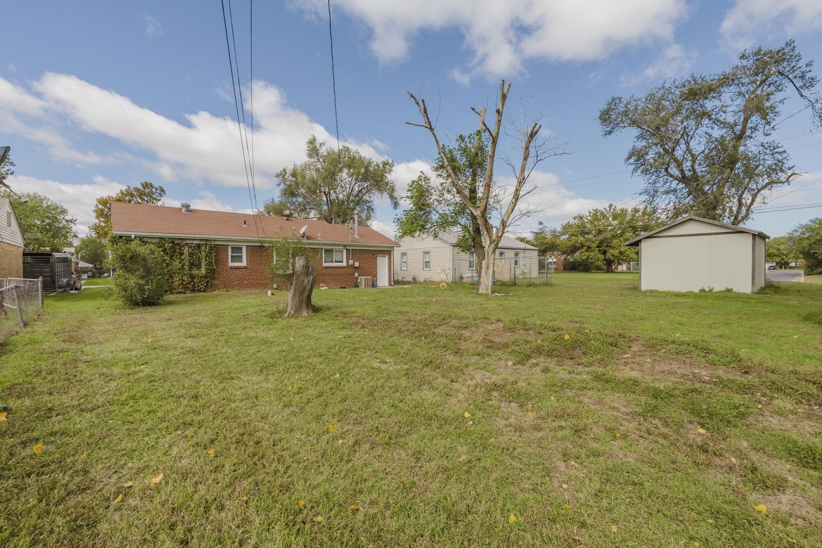 106 S Ward Property Photo 27