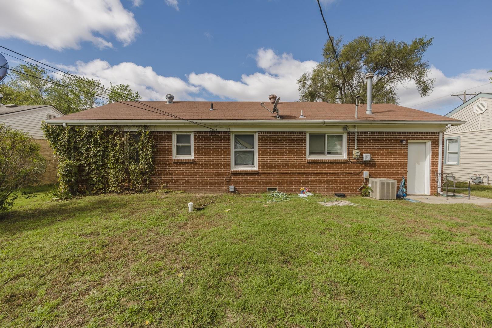 106 S Ward Property Photo 29