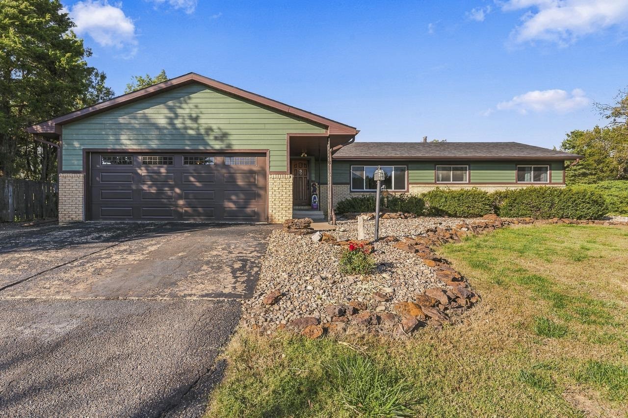 4845 E Country Club Rd. Property Photo 1