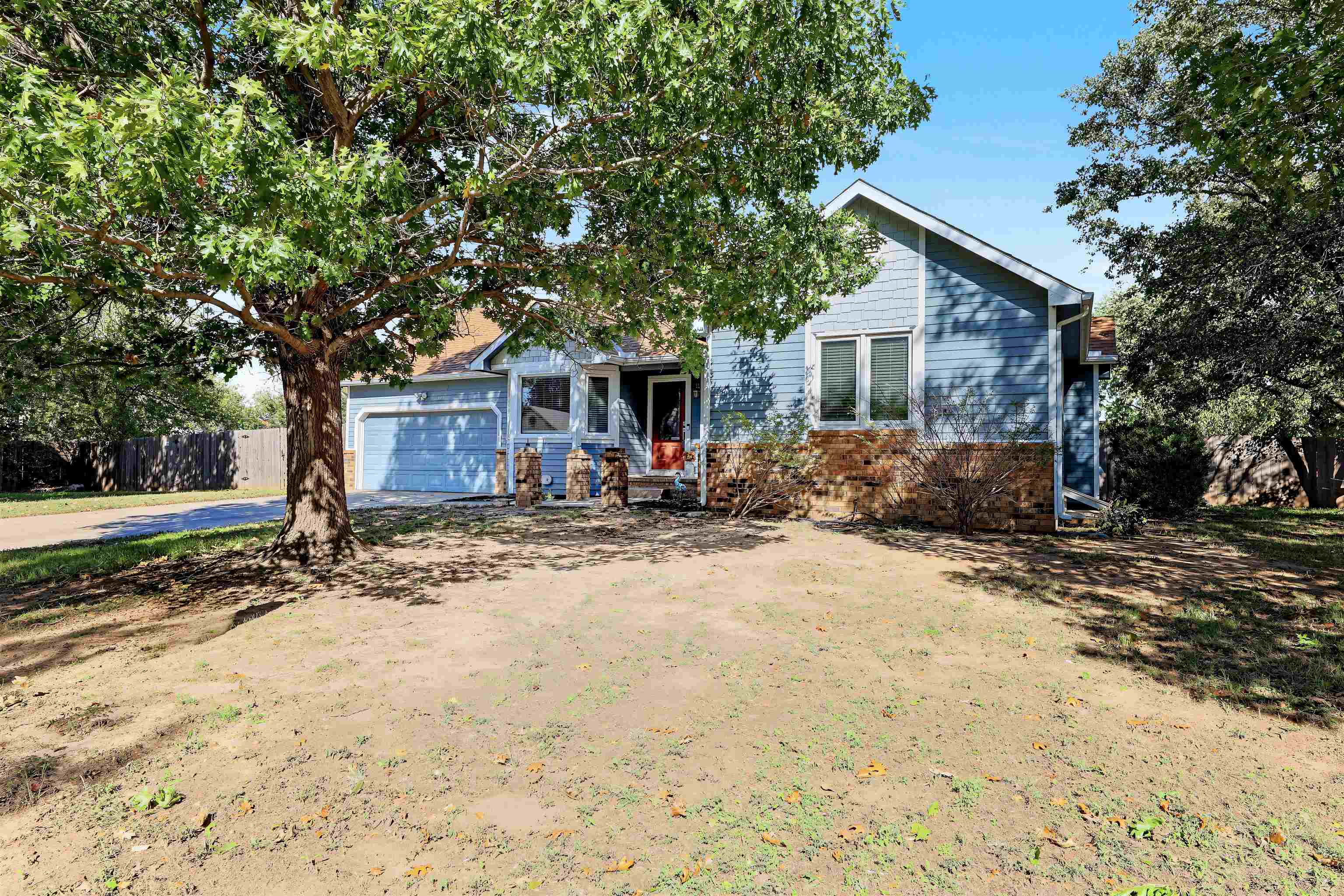 1834 N Tony Ln Property Photo 3