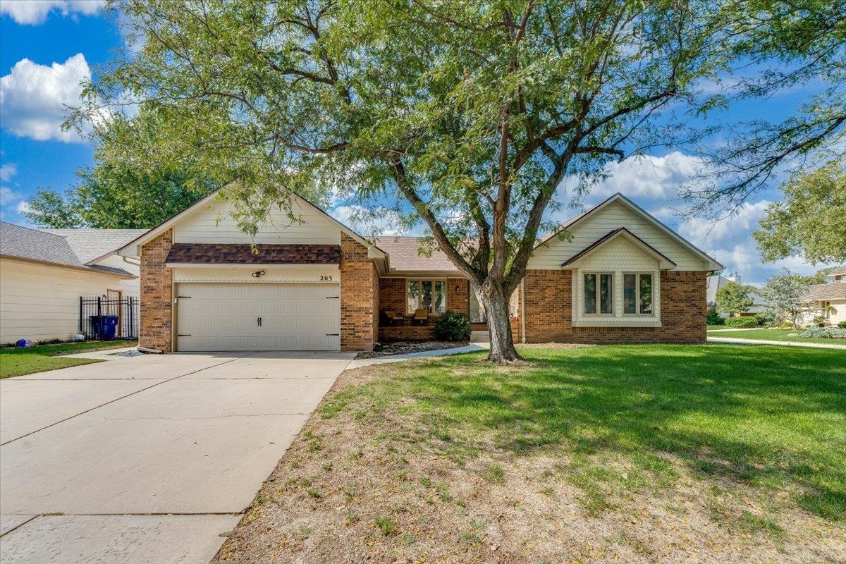203 S Milstead Property Photo 1